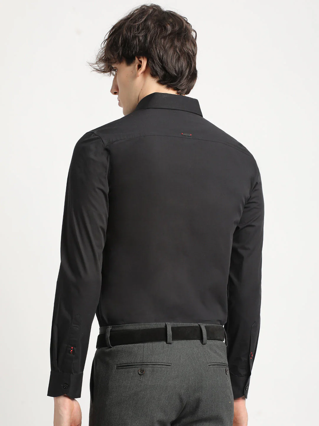 Men Black Solid Tailored Fit Cotton Formal Shirt - Image 4