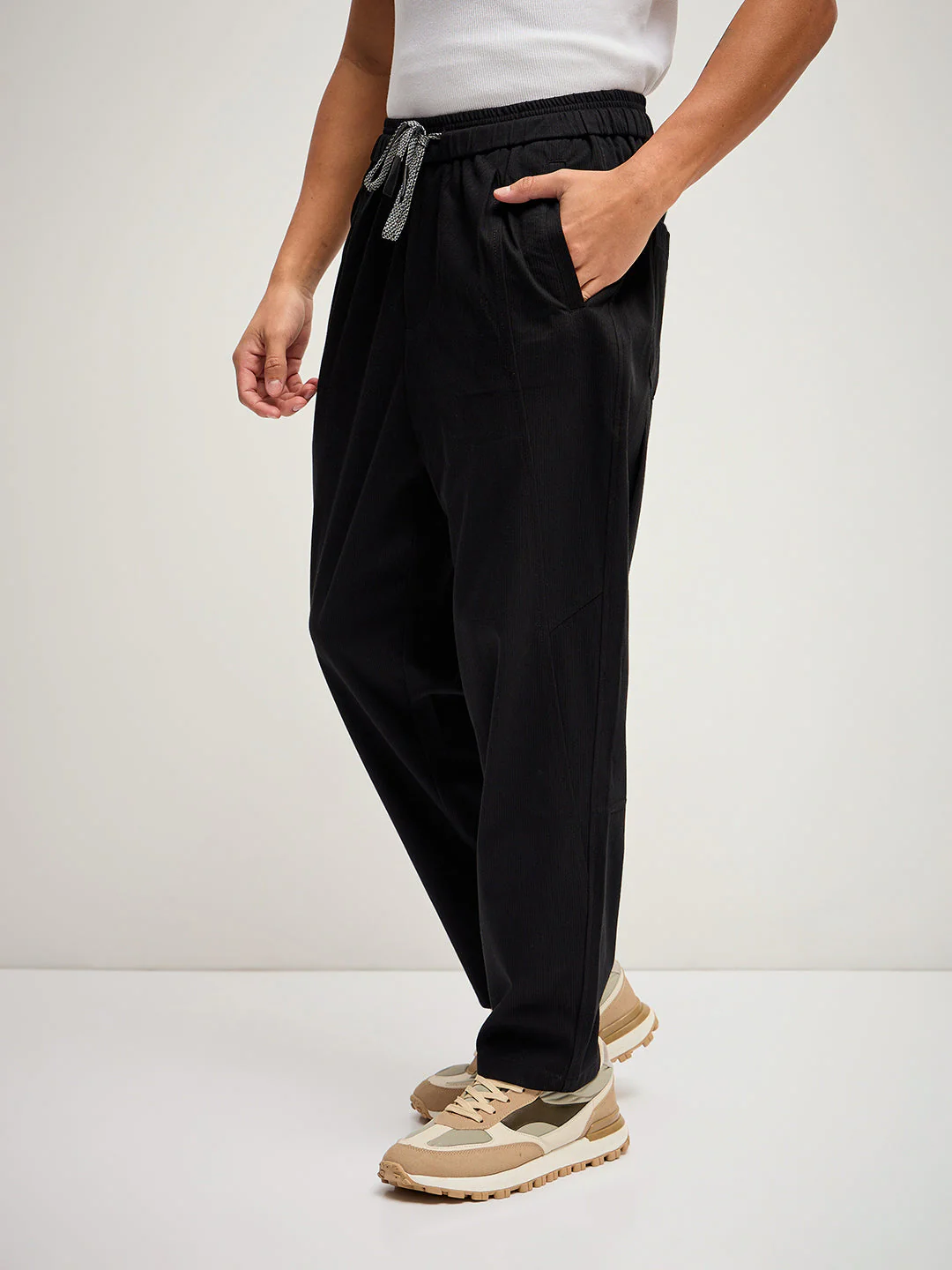 Men Black Texture Regular Fit Mid-Rise Casual Pant - Image 3