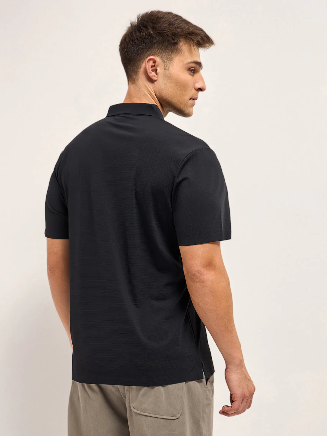 Men Black Texture Slim Fit Polo T-shirt - Image 2