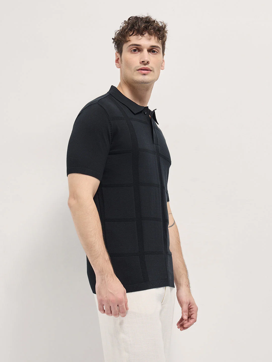 Men Black Textured Checkered Design Slim Fit Polo - Image 3