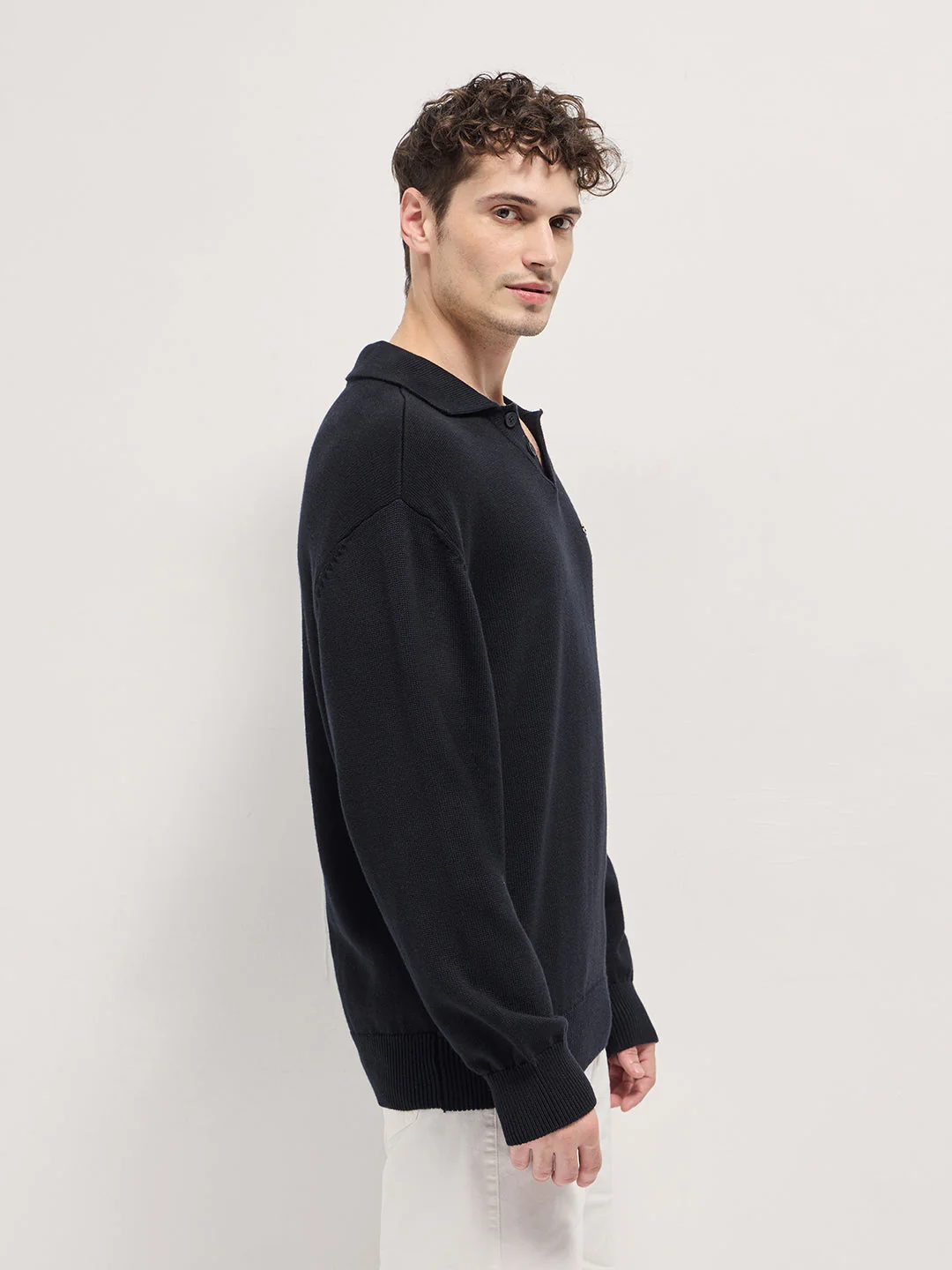 Men Black Textured Knit Relaxed Fit Polo - Image 3