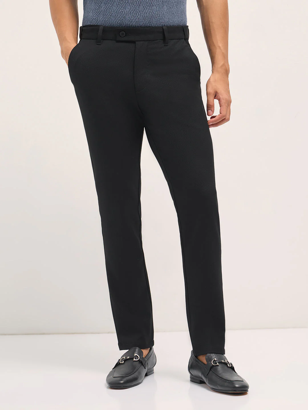 Men Black Textured Polyester Blend Slim Fit Formal Trousers