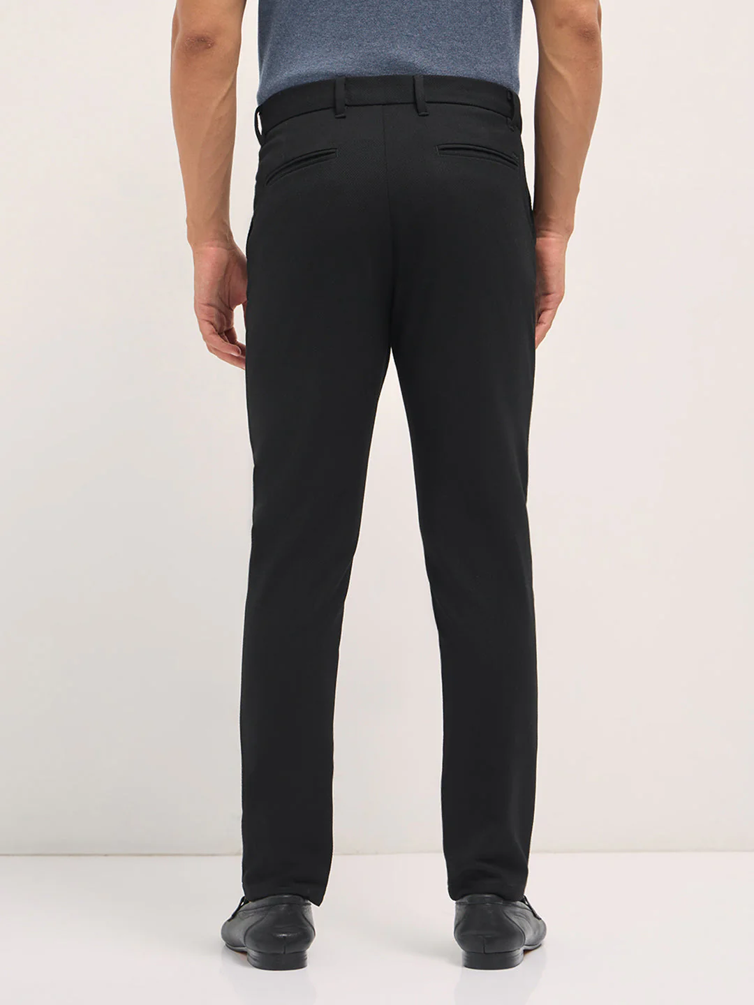 Men Black Textured Polyester Blend Slim Fit Formal Trousers - Image 2