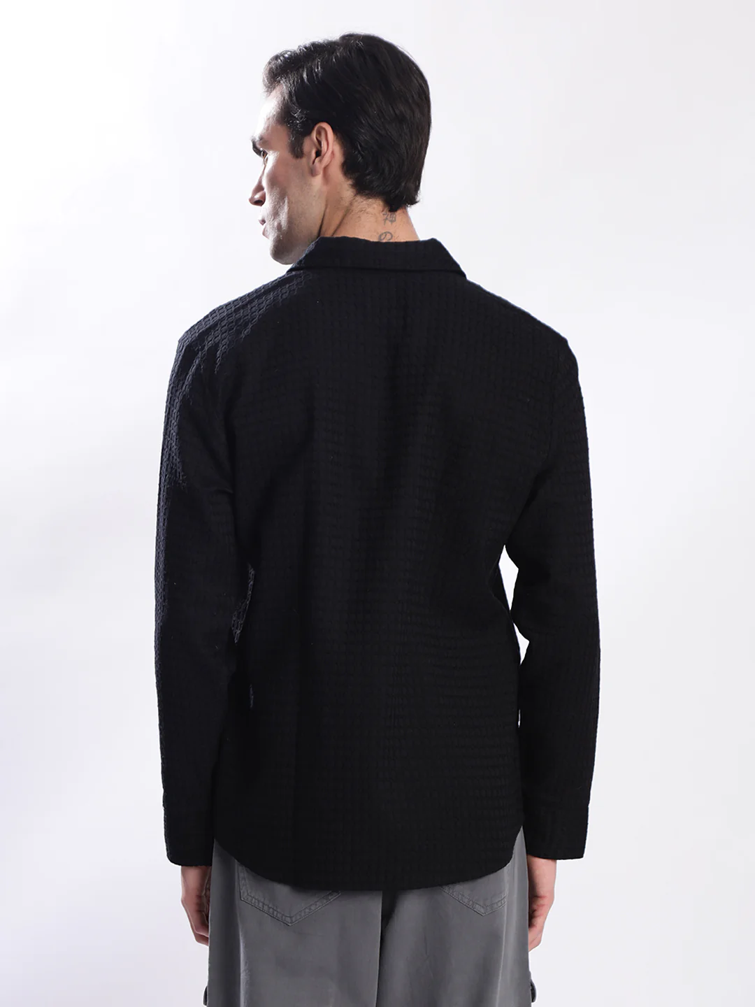 Men Black Textured Shirt with stylized Collar - Image 5