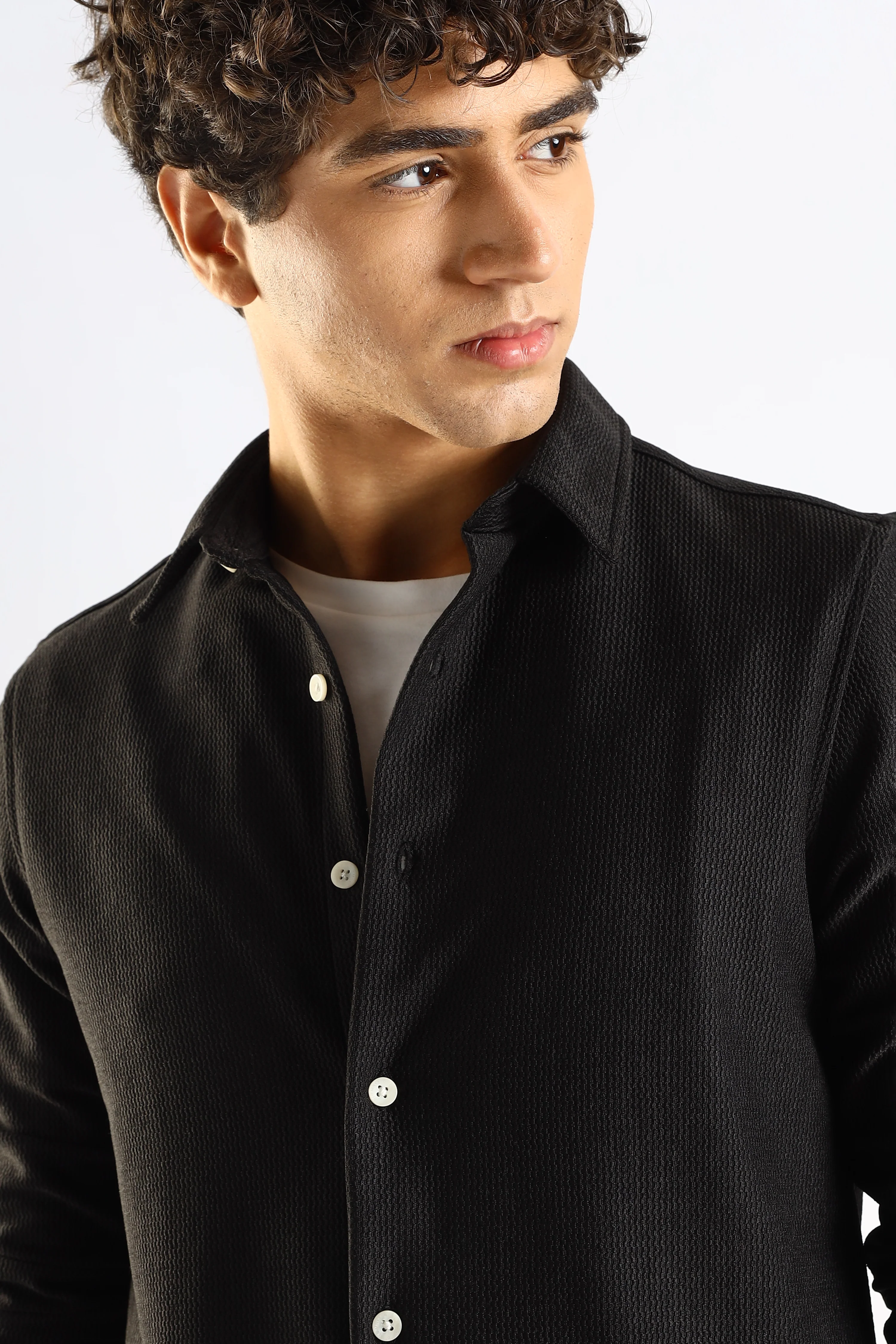 Men Black Textured Spread Collar Shirt - Image 3
