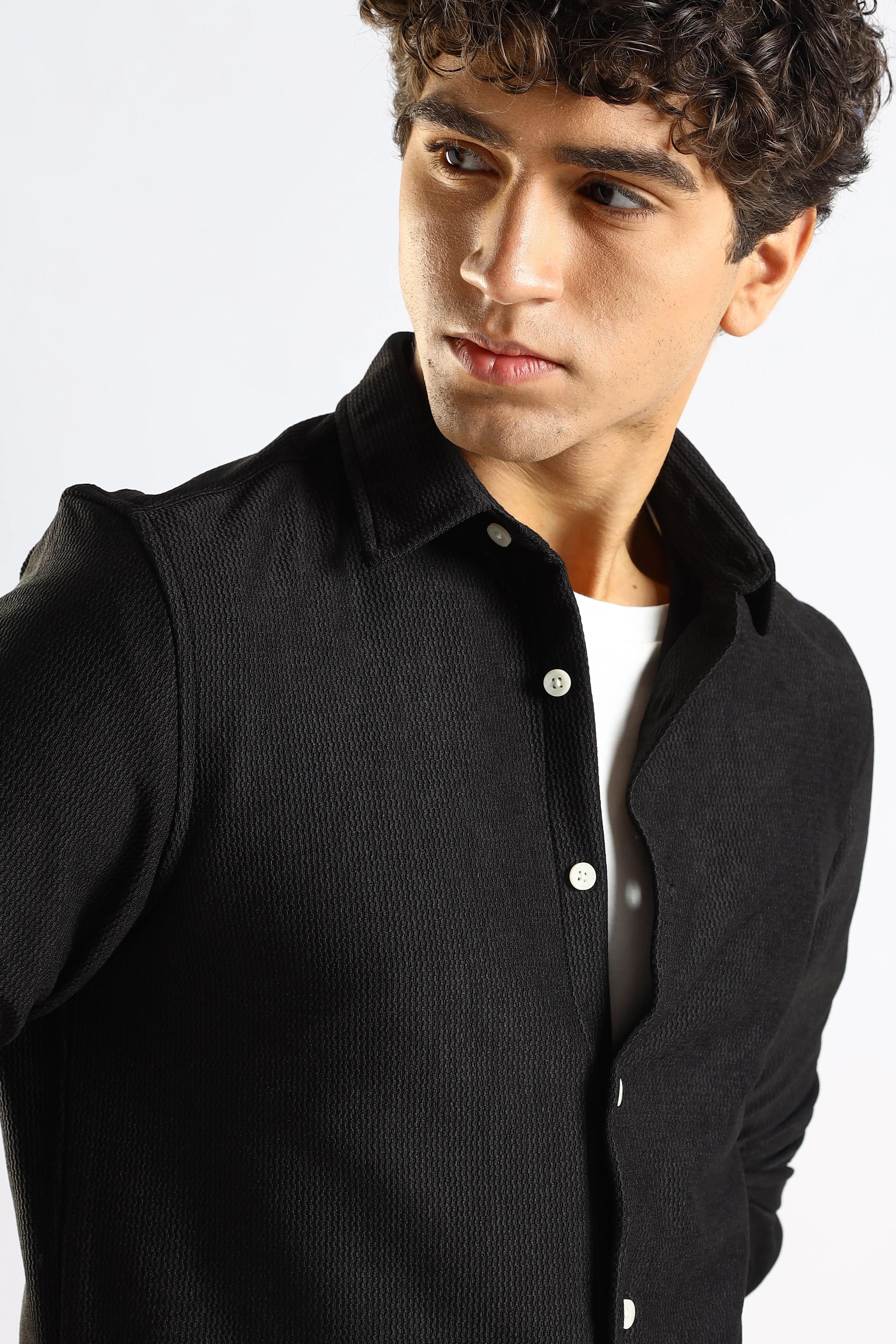 Men Black Textured Spread Collar Shirt - Image 4