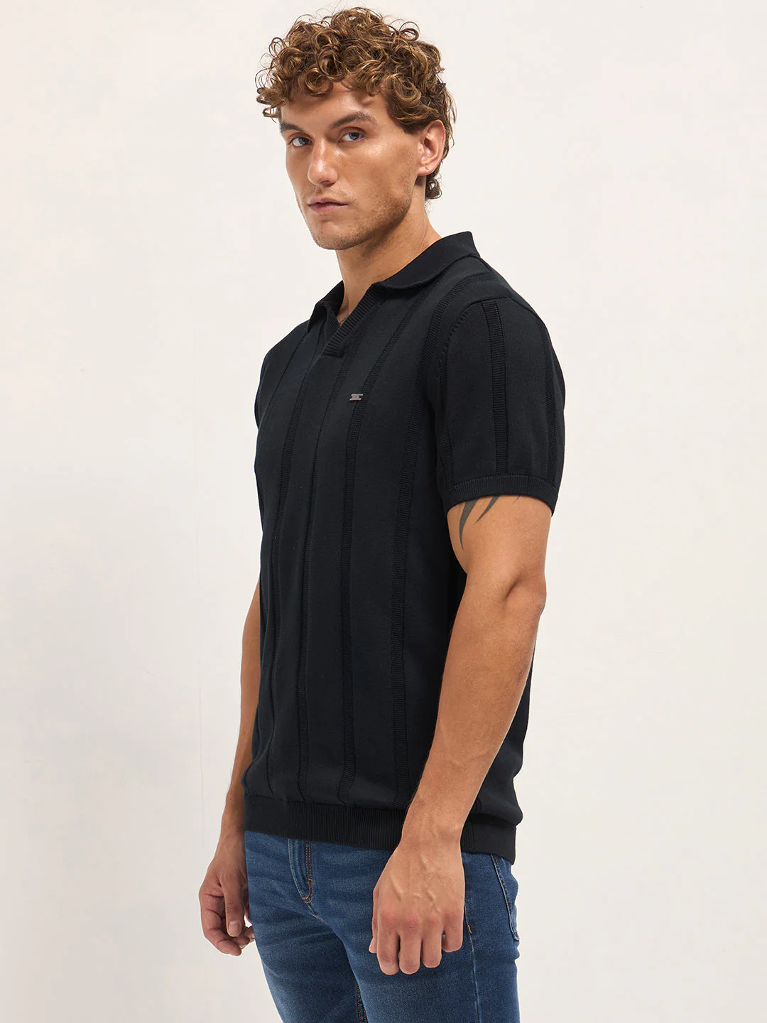 Men Black Textured vertical knit stripes Slim Fit Polo - Image 3