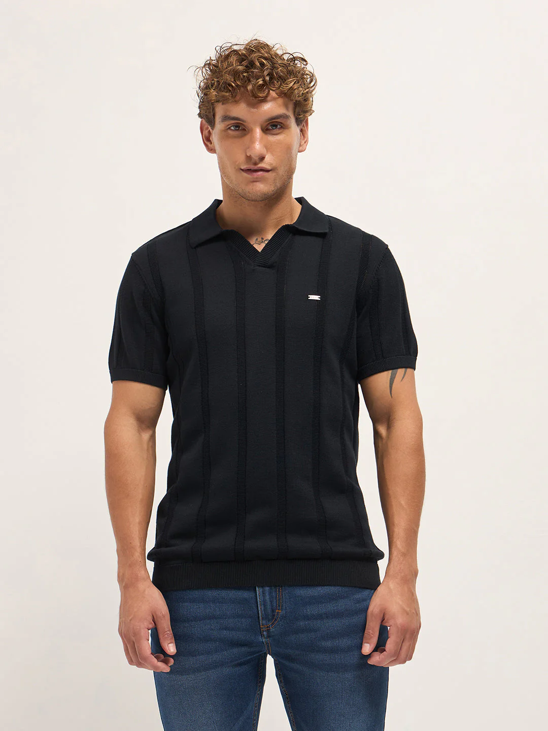 Men Black Textured vertical knit stripes Slim Fit Polo - Image 6