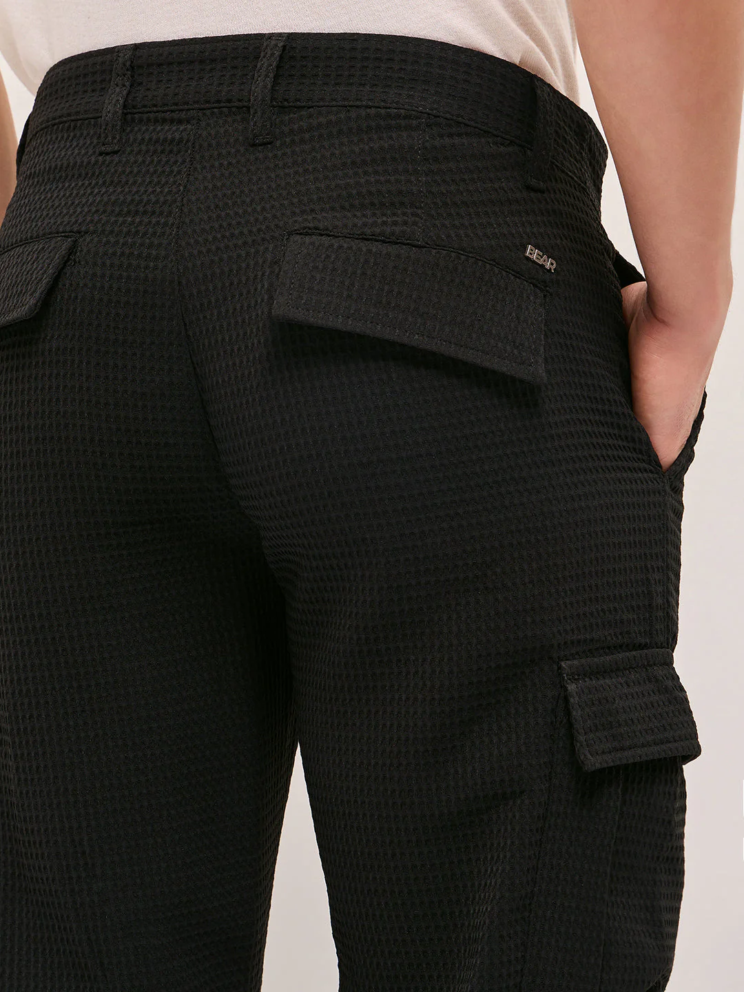 Men Black Textured Waffle Weave Straight Fit Cargo Pants - Image 6