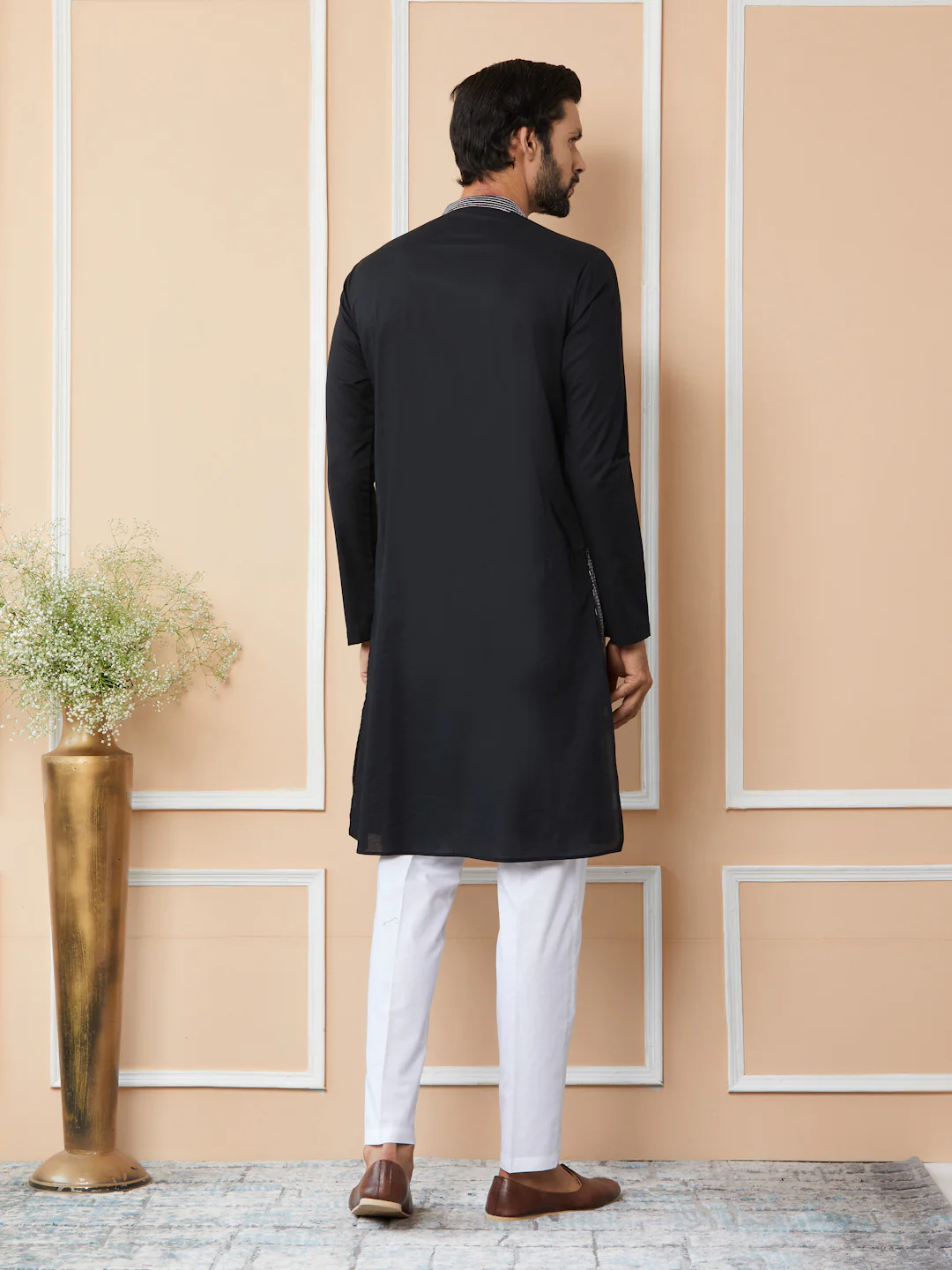 Men Black Thread & Sequin Worked Pure Cotton Straight Kurta - Image 3
