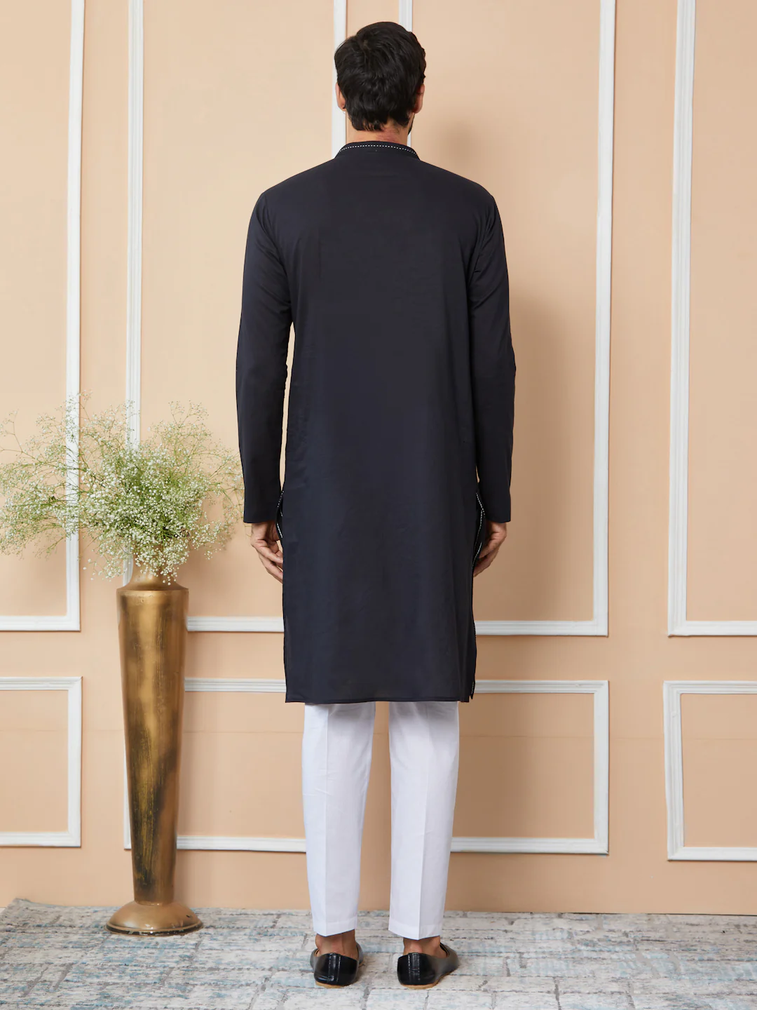 Men Black Thread Worked Pure Cotton Straight Kurta - Image 3
