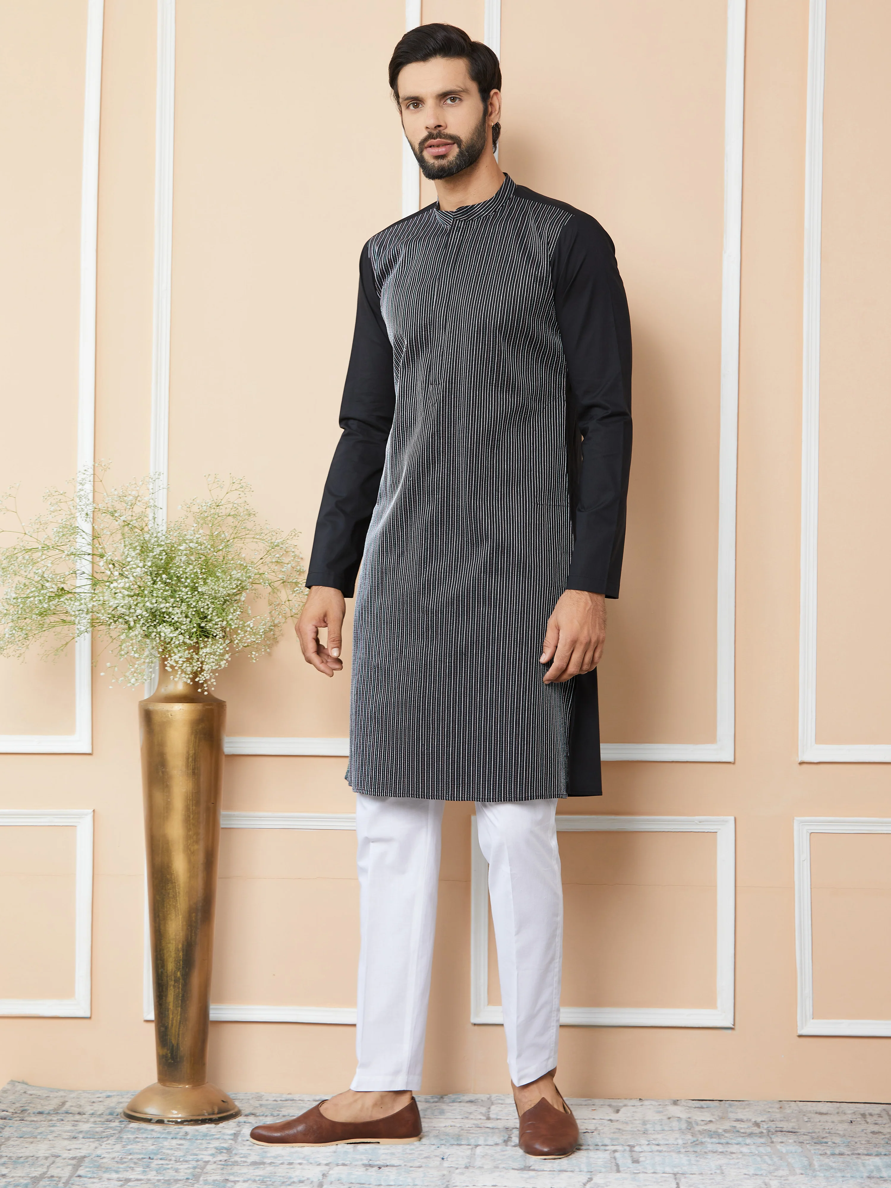 Men Black Thread Worked Pure Cotton Straight Kurta - Image 5