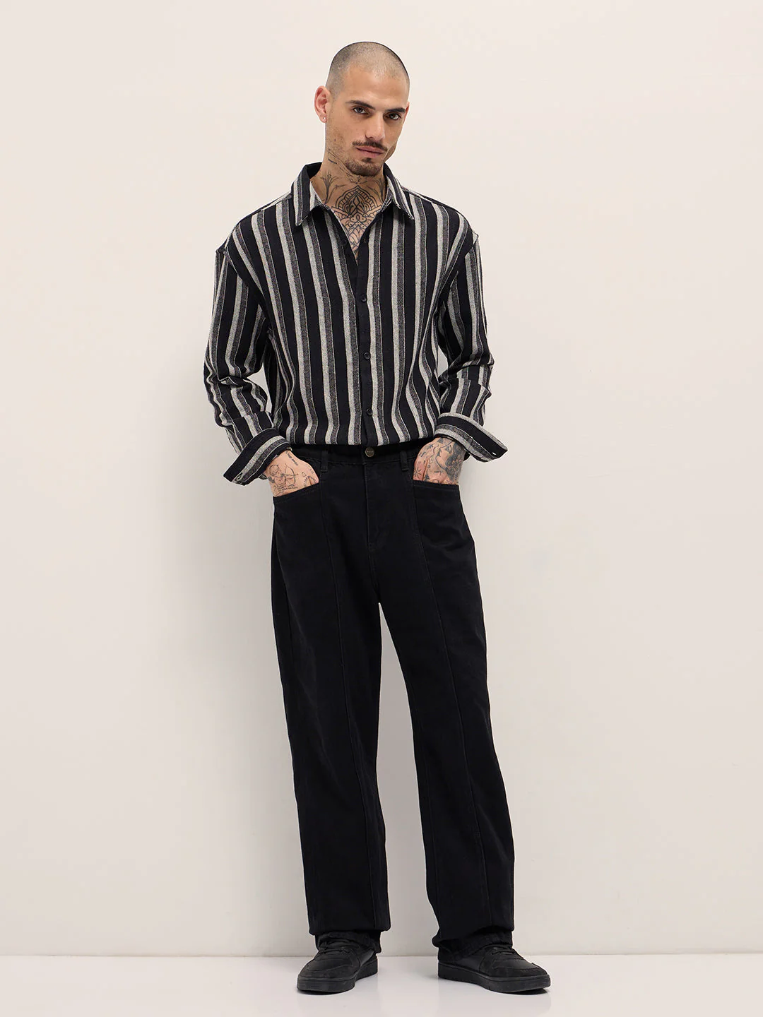 Men Black Vertical Woven Stripes Relax Fit Overshirt - Image 4