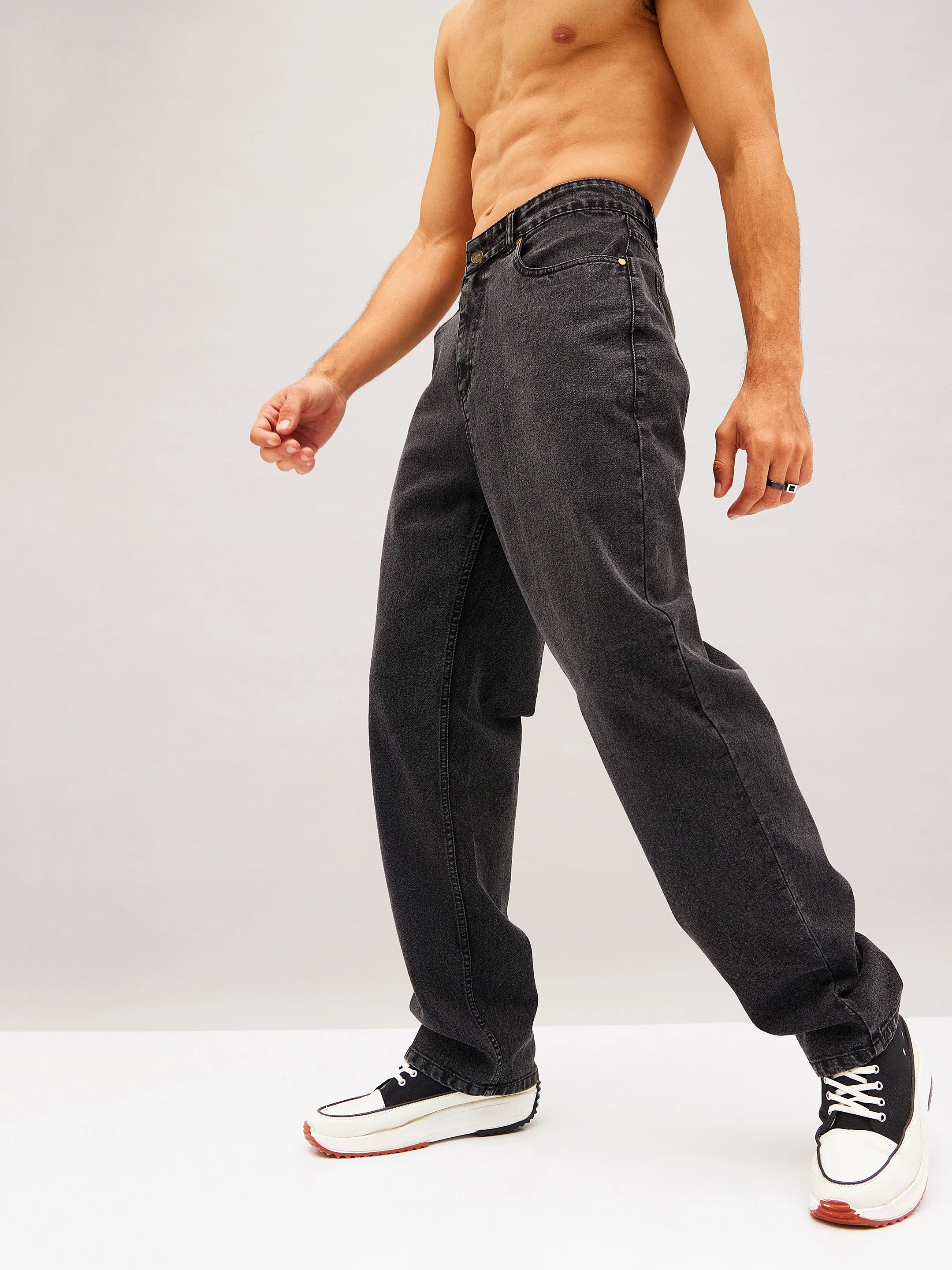 Men Black Washed Basic Relax Fit Jeans - Image 4