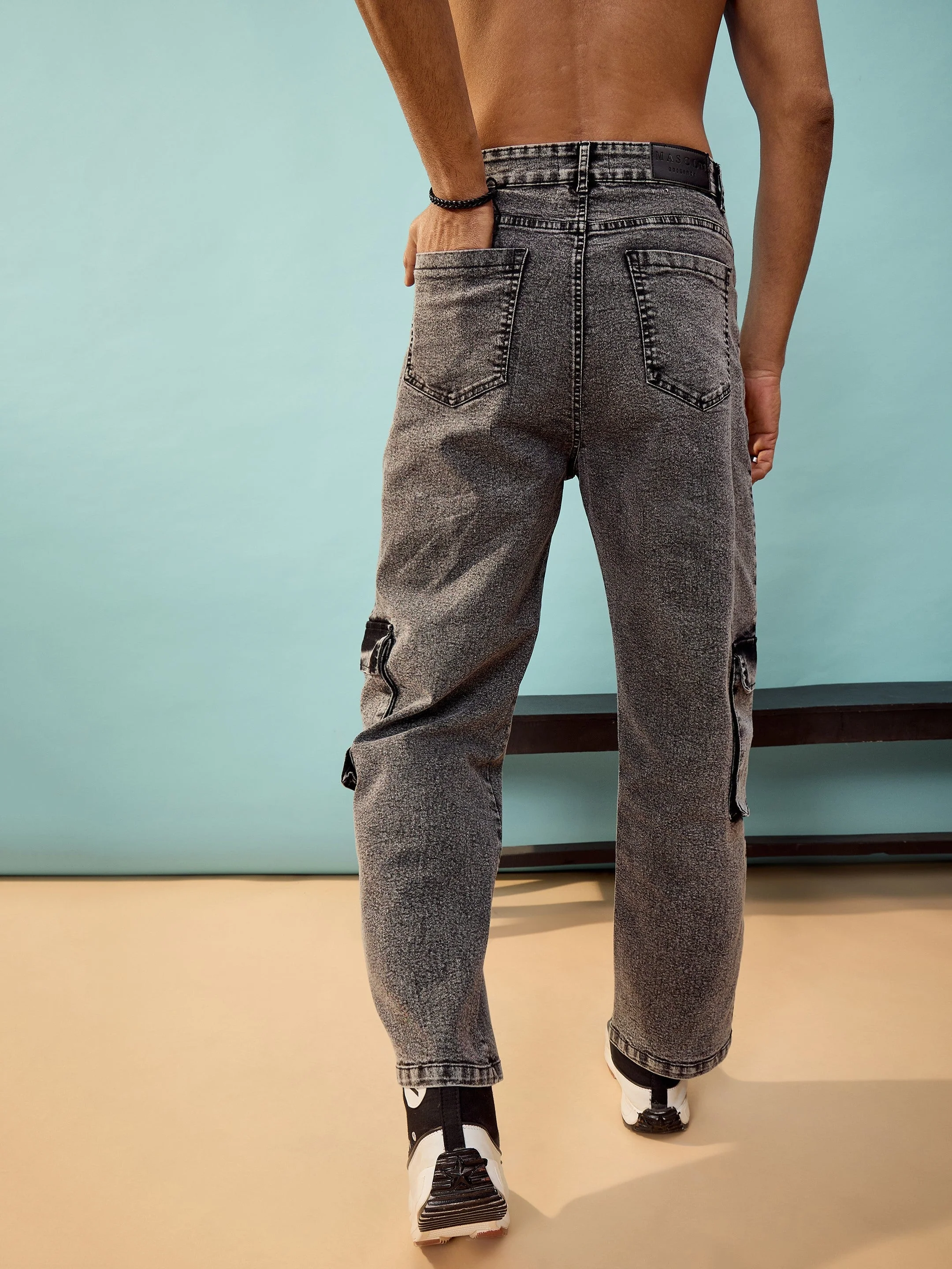 Men Black Washed Cargo Pocket Oversized Jeans - Image 2