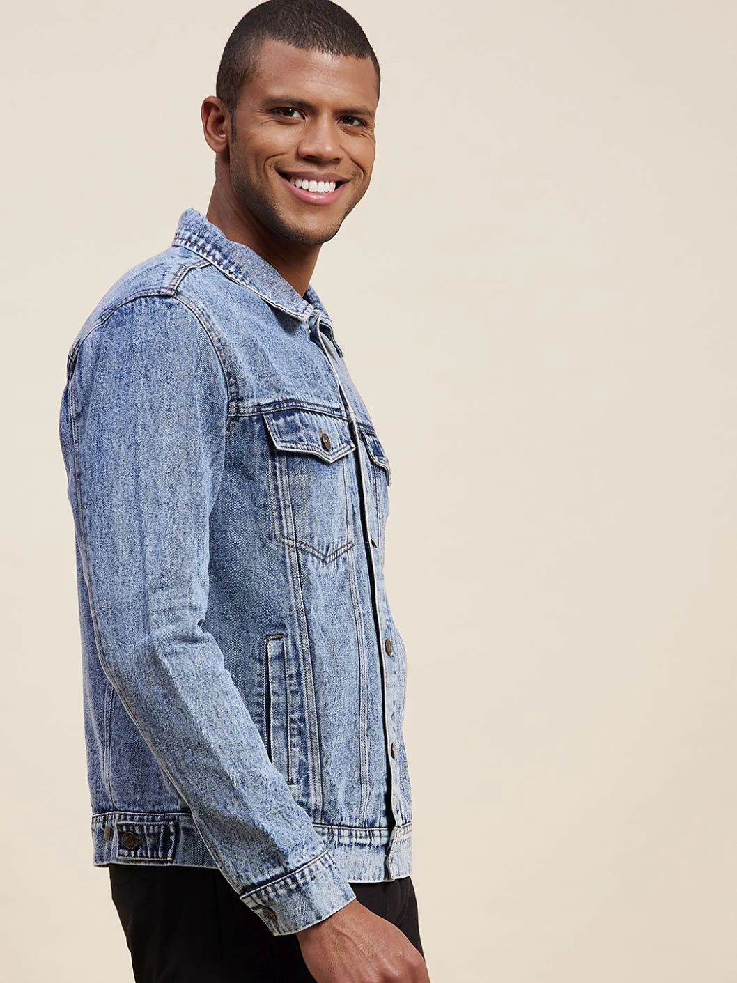 Men Blue Washed Denim Jacket - Image 3
