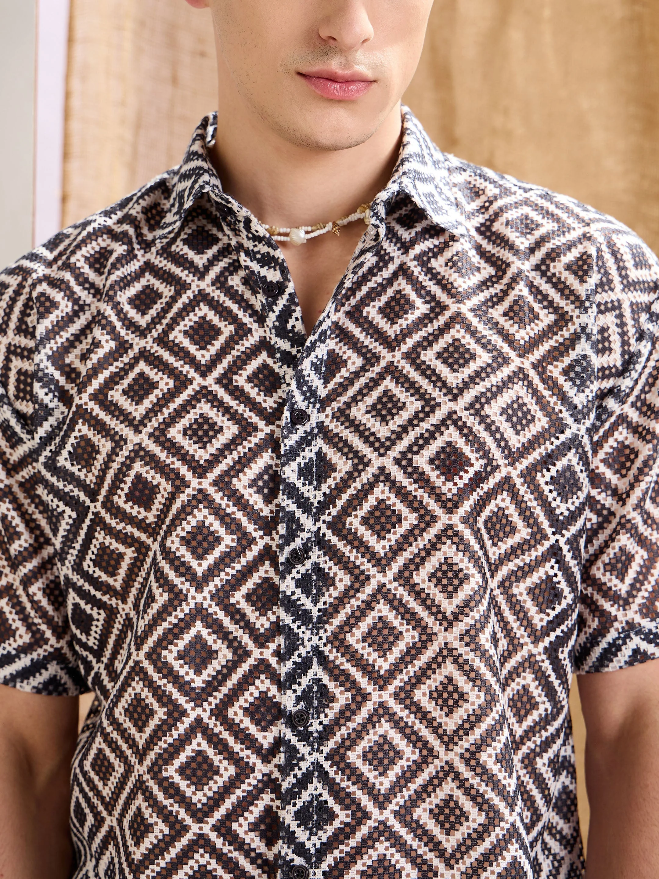 Men Black & White Geometric Print Crochet Shirt - Image 4