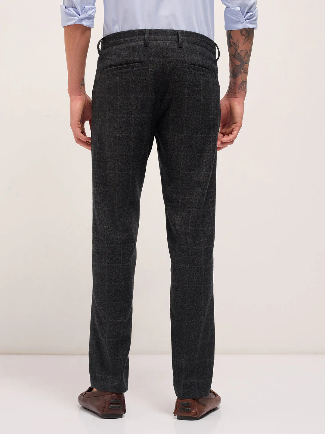 Men Black Woven Checked Design Regular Fit Formal Trousers - Image 2