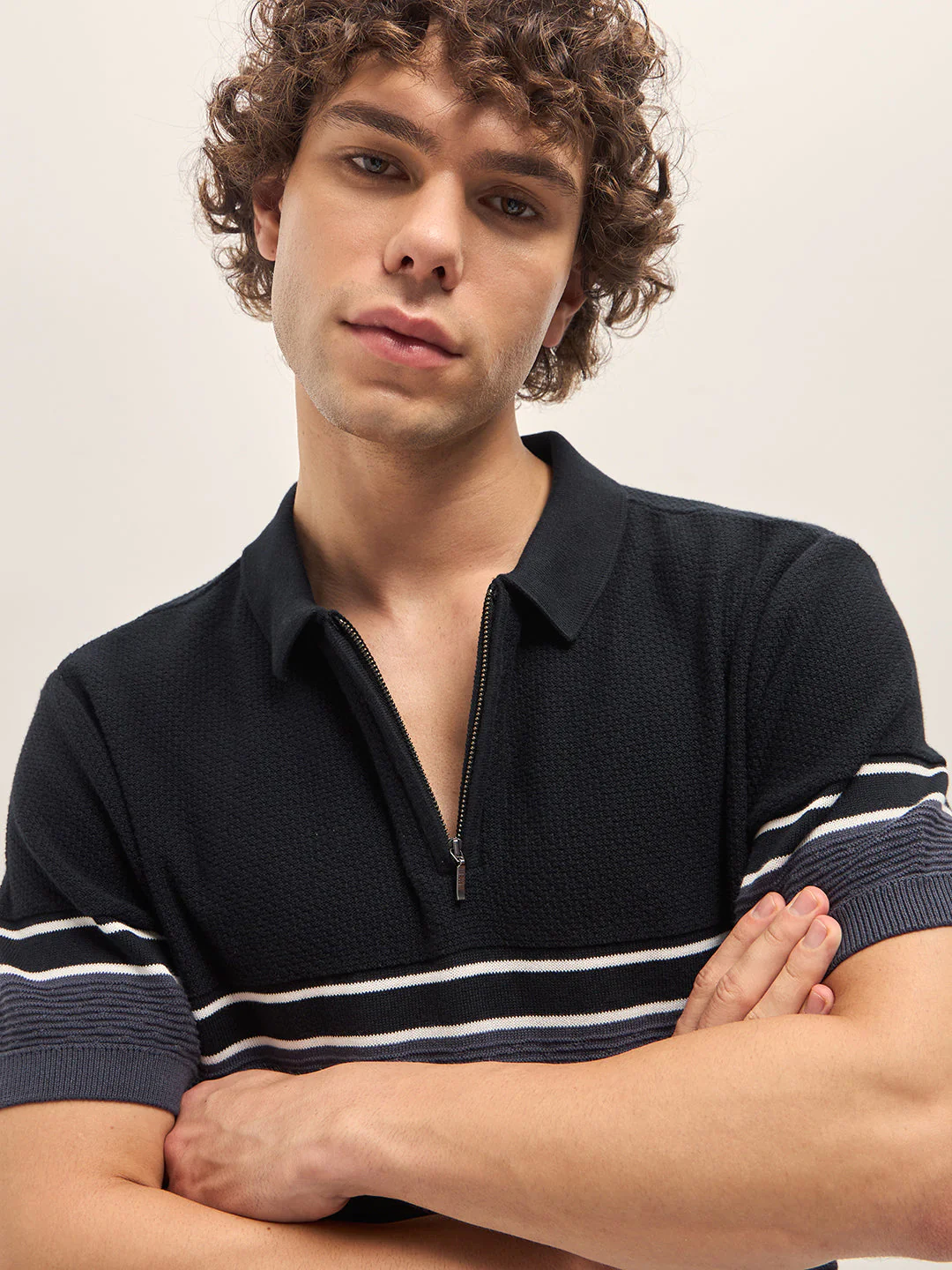 Men BlackBlue Dual-tone Textured Knit Regular Fit Polo T-shirt - Image 5