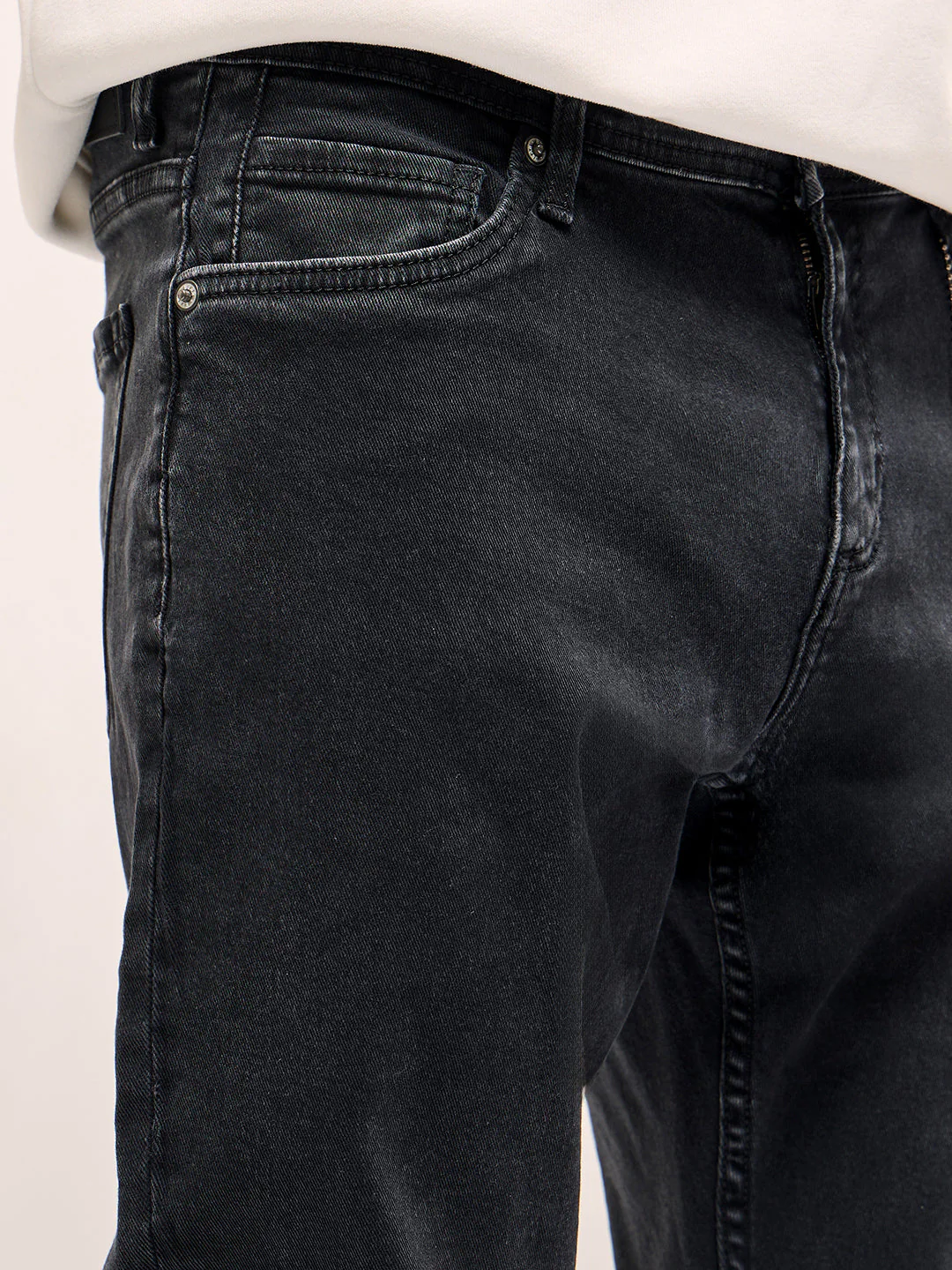 Men BlackLight Fade Mid-Rise Slim Fit Jeans - Image 5