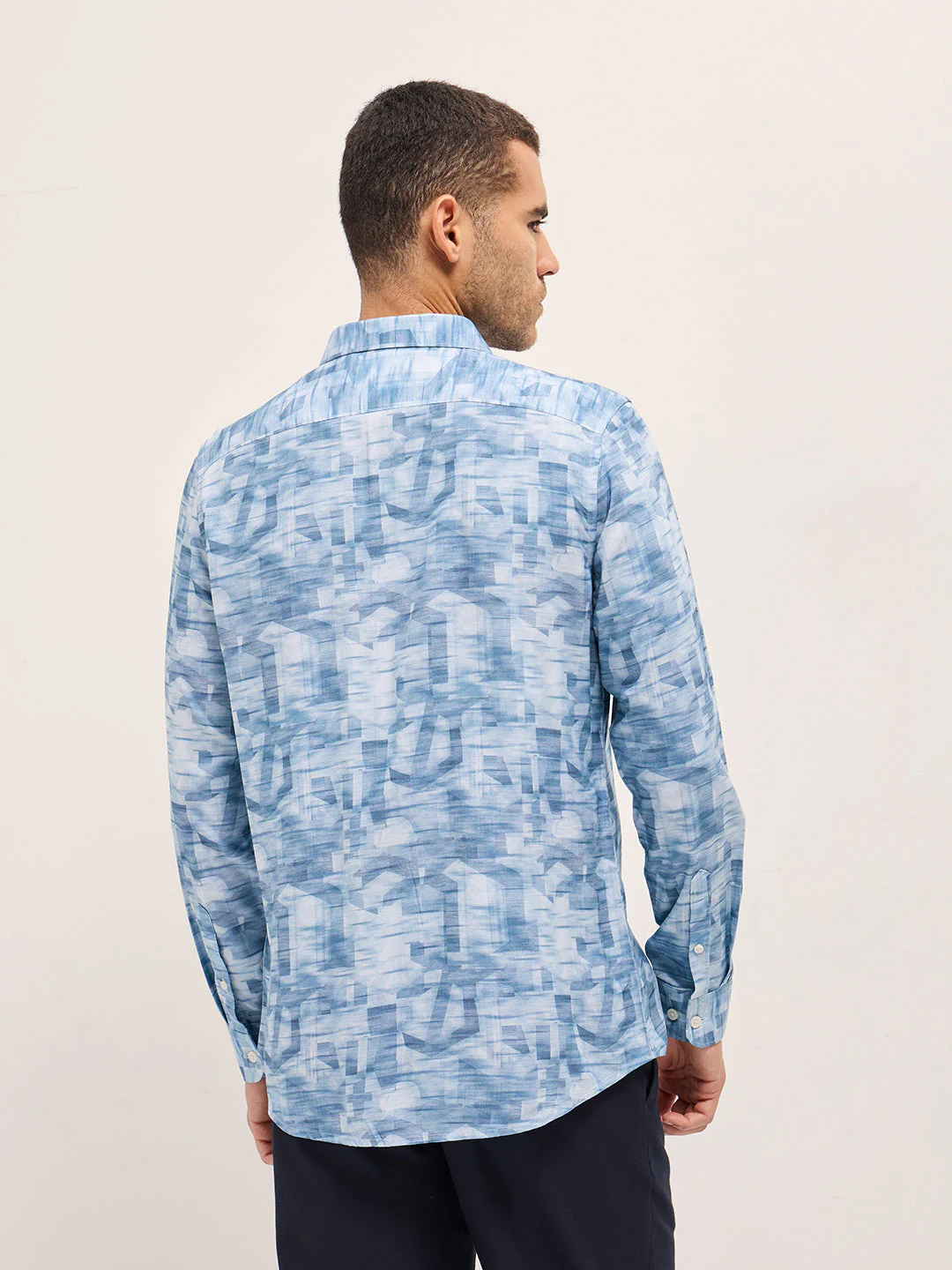 Men Blue Abstract Geometric print Tailored Fit Formal Shirt - Image 2