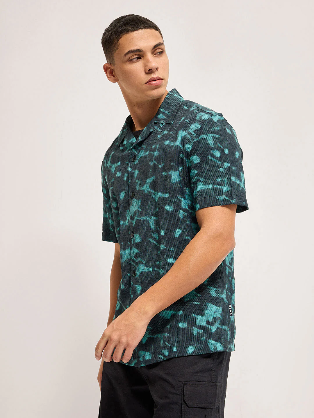 Men Blue Abstract Print Regular Fit Casual Shirt - Image 3