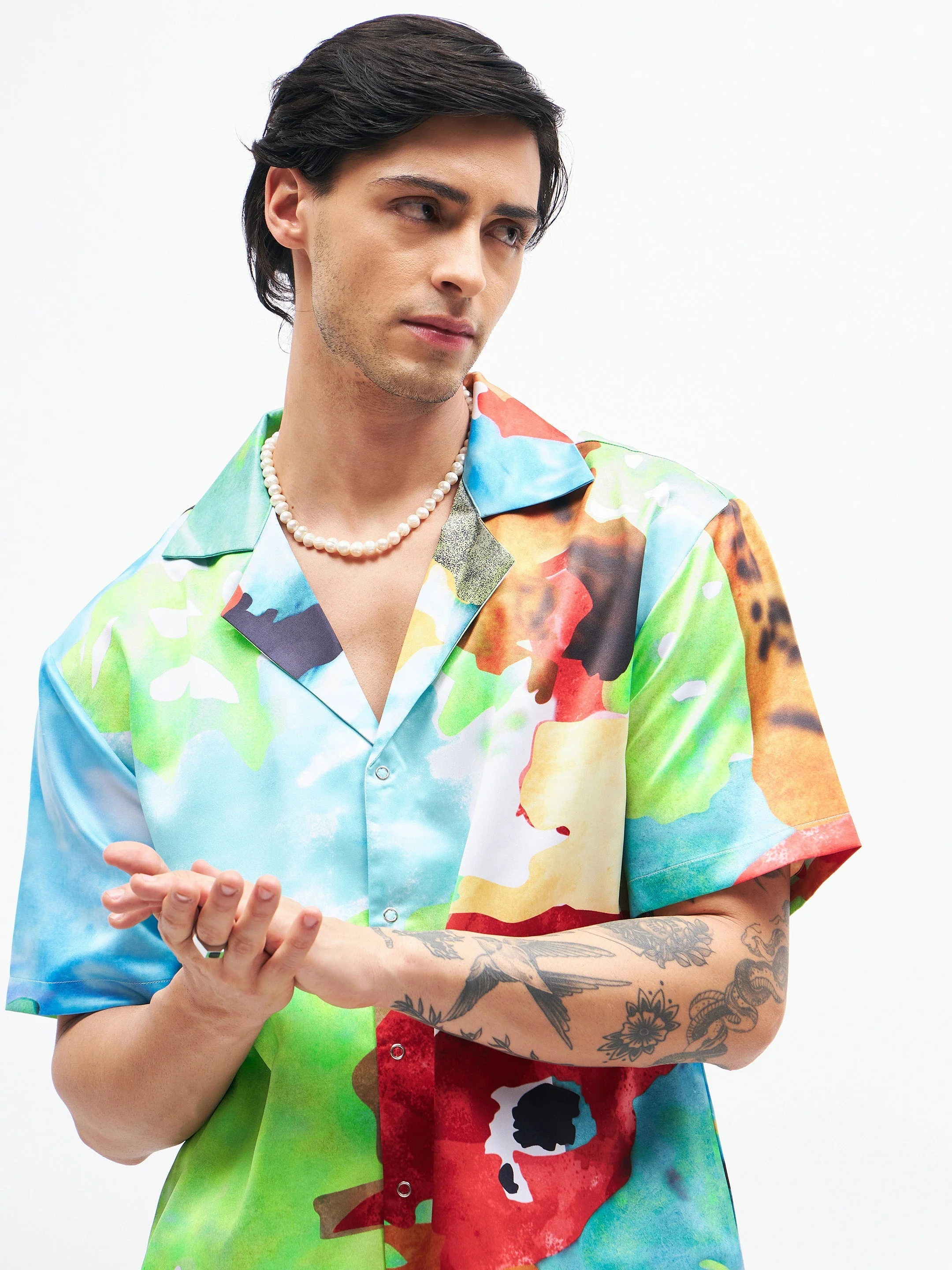 Men Blue Art Print Short Sleeves Satin Shirt - Image 4