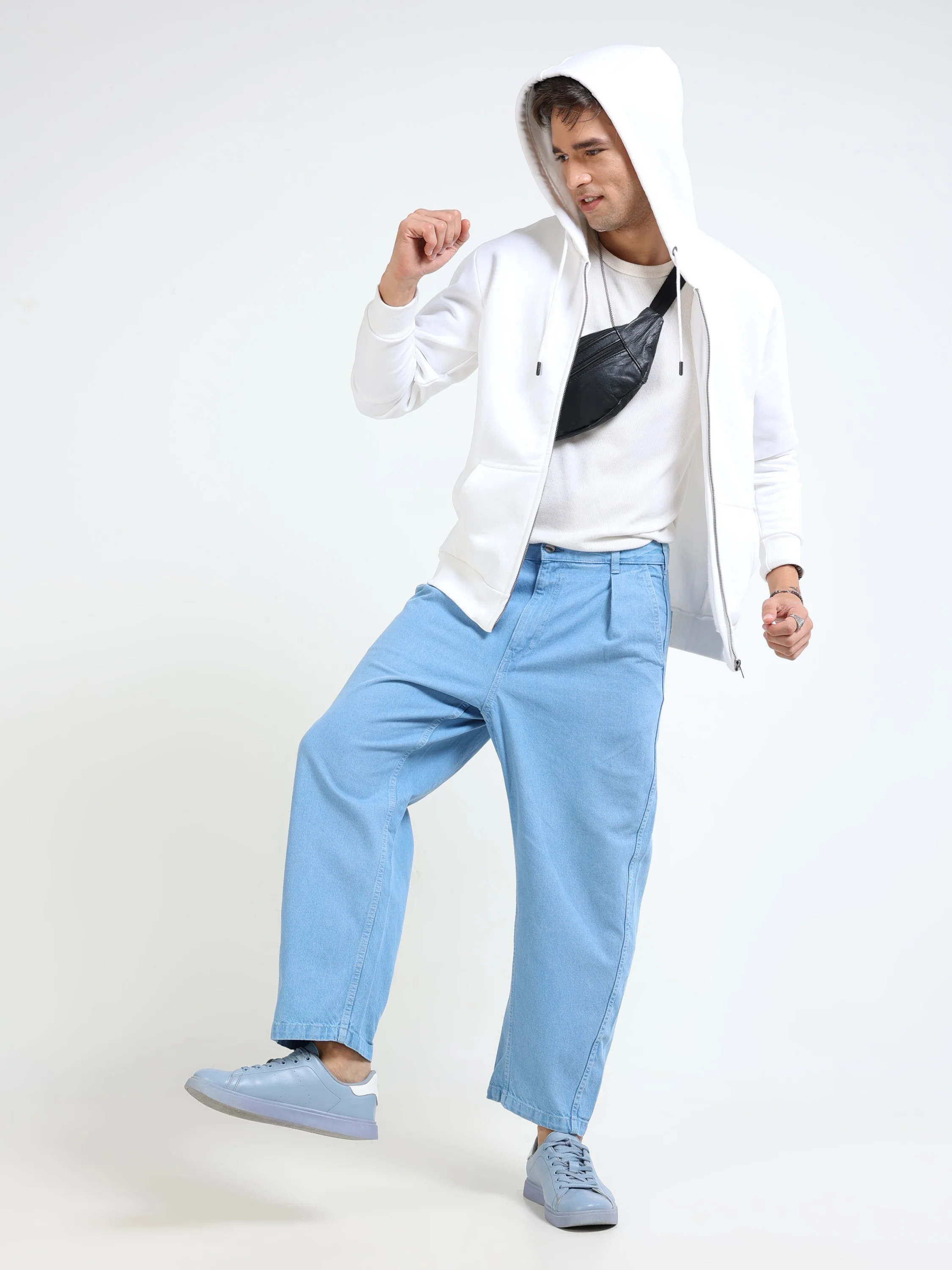 Men Blue Baagy Fit Denim - Image 3