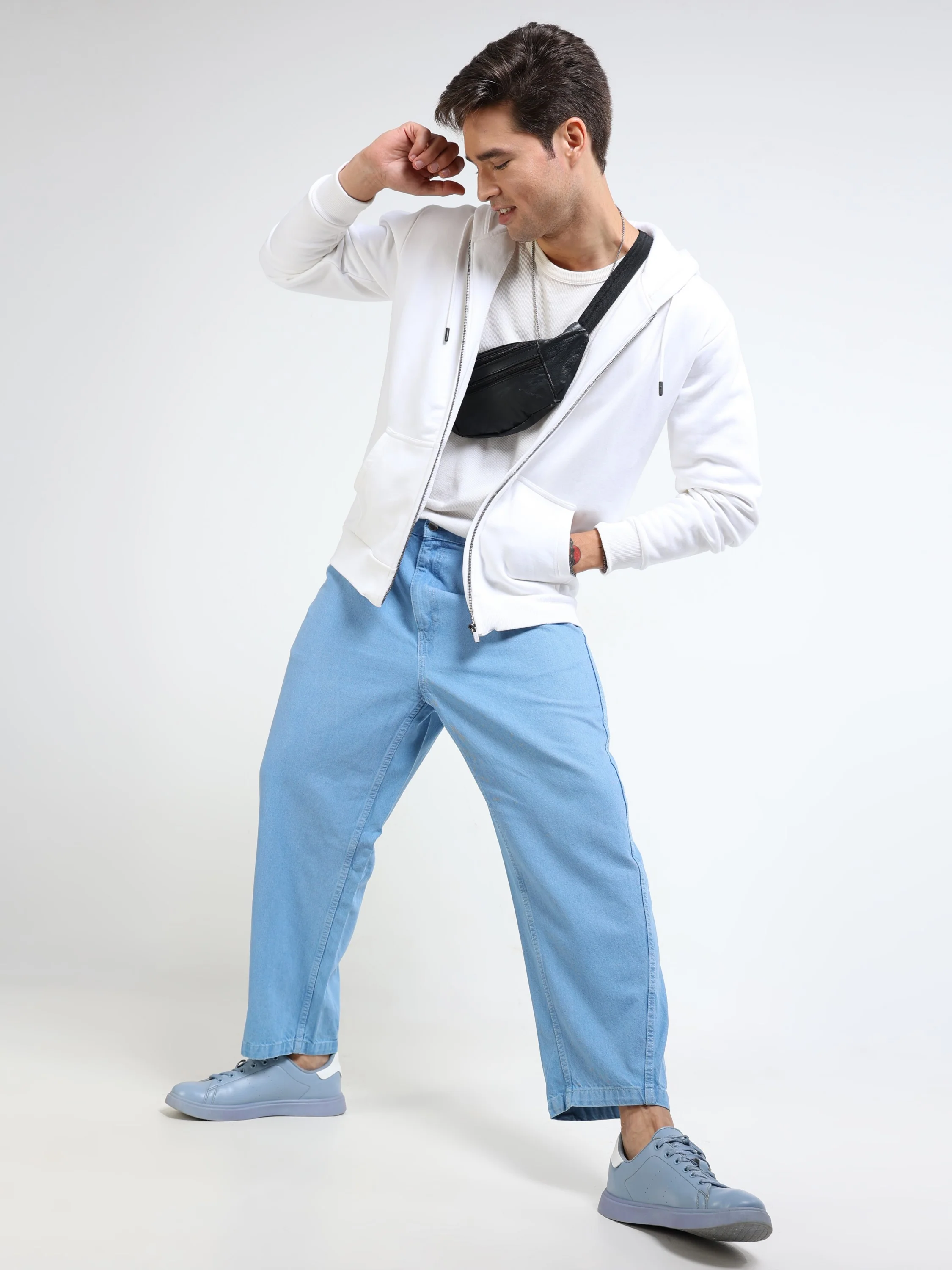 Men Blue Baagy Fit Denim - Image 6