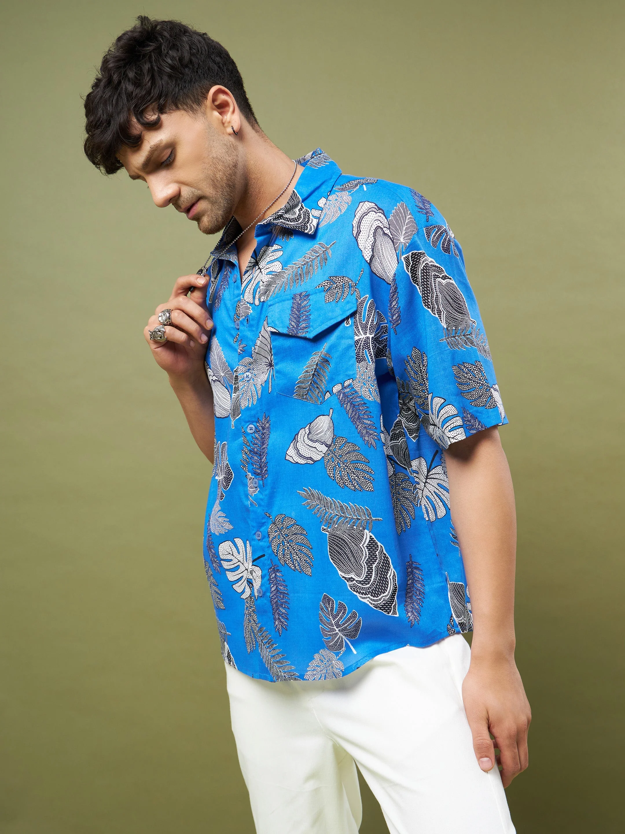 Men Blue & Black Tropical Print Oversized Shirt - Image 4