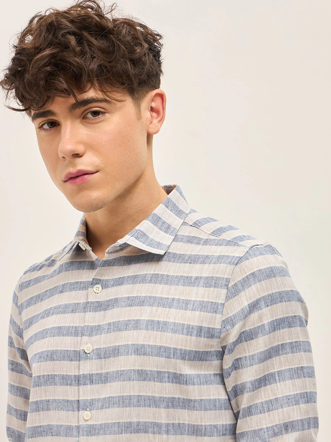 Men Blue Casual Shirt - Image 5