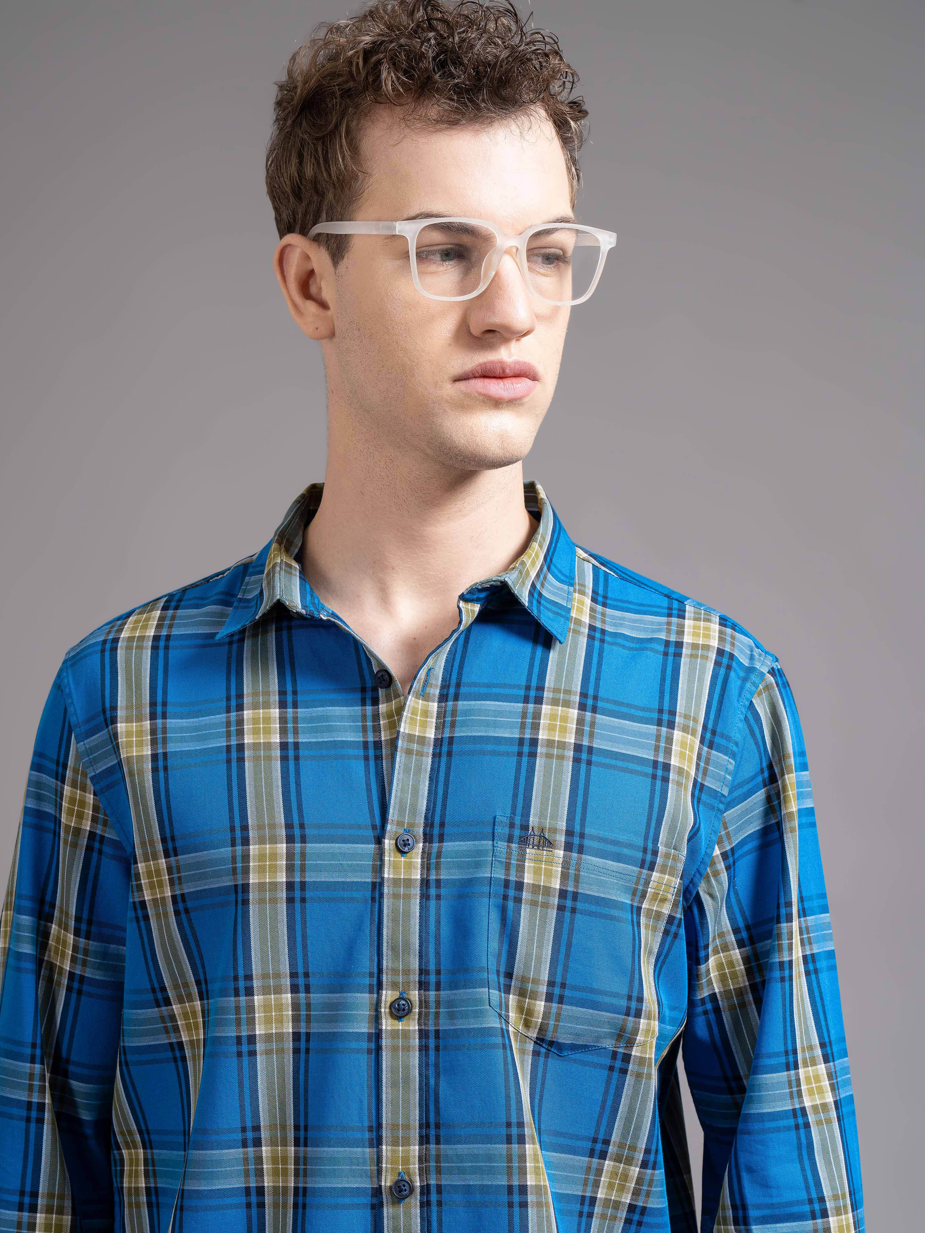 Men Blue Checked Shirt - Image 4