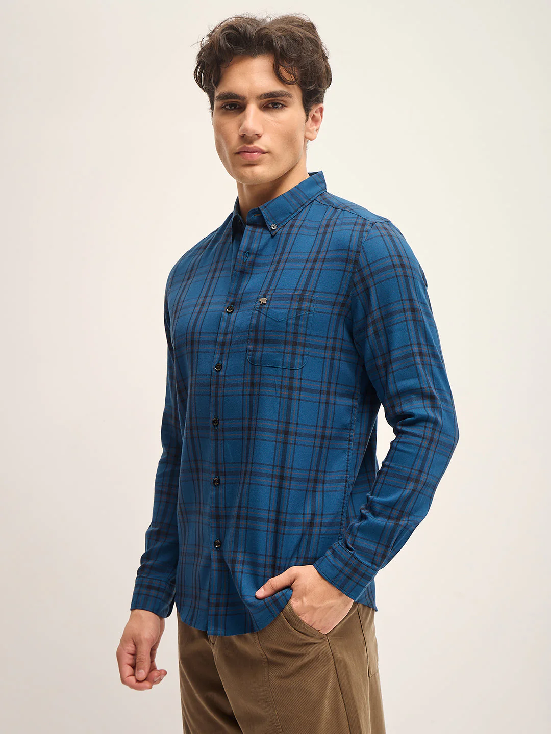 Men Blue Checked Slim Fit Casual Shirt - Image 3