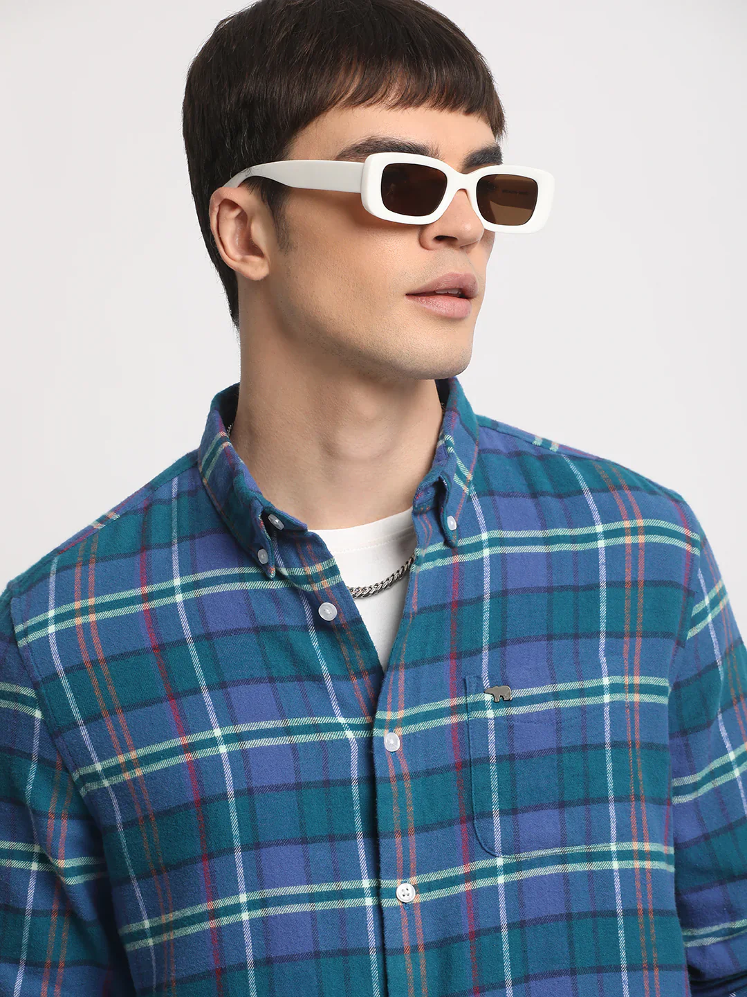 Men Blue Checked Slim Fit Casual Shirt - Image 3
