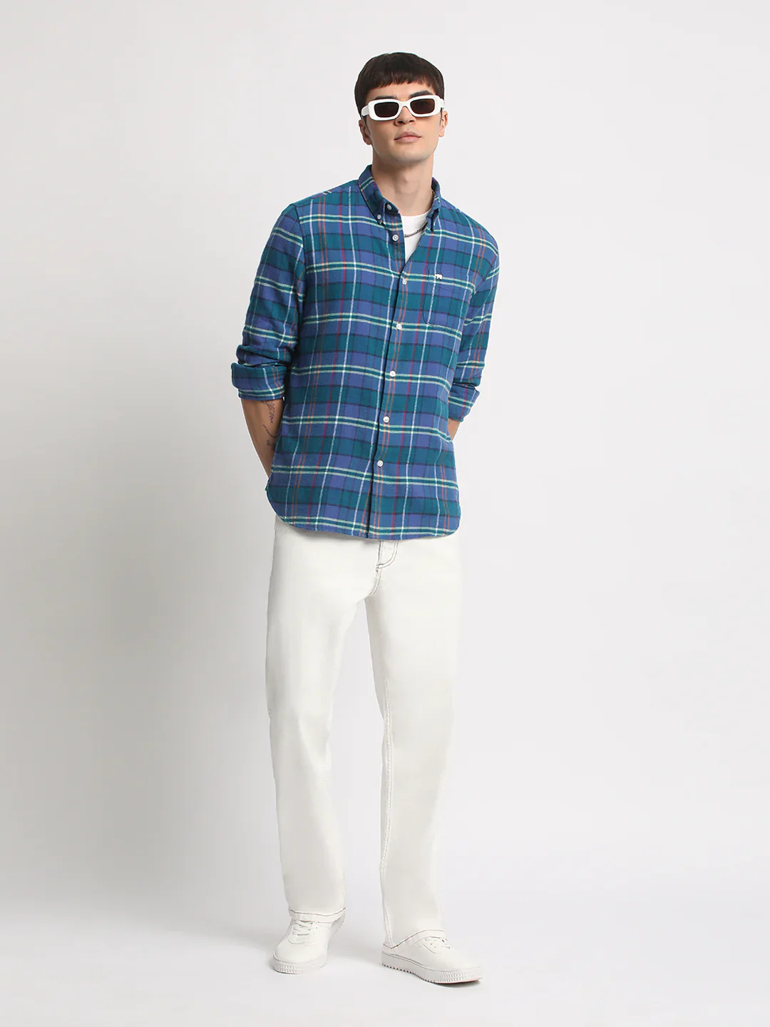 Men Blue Checked Slim Fit Casual Shirt - Image 5