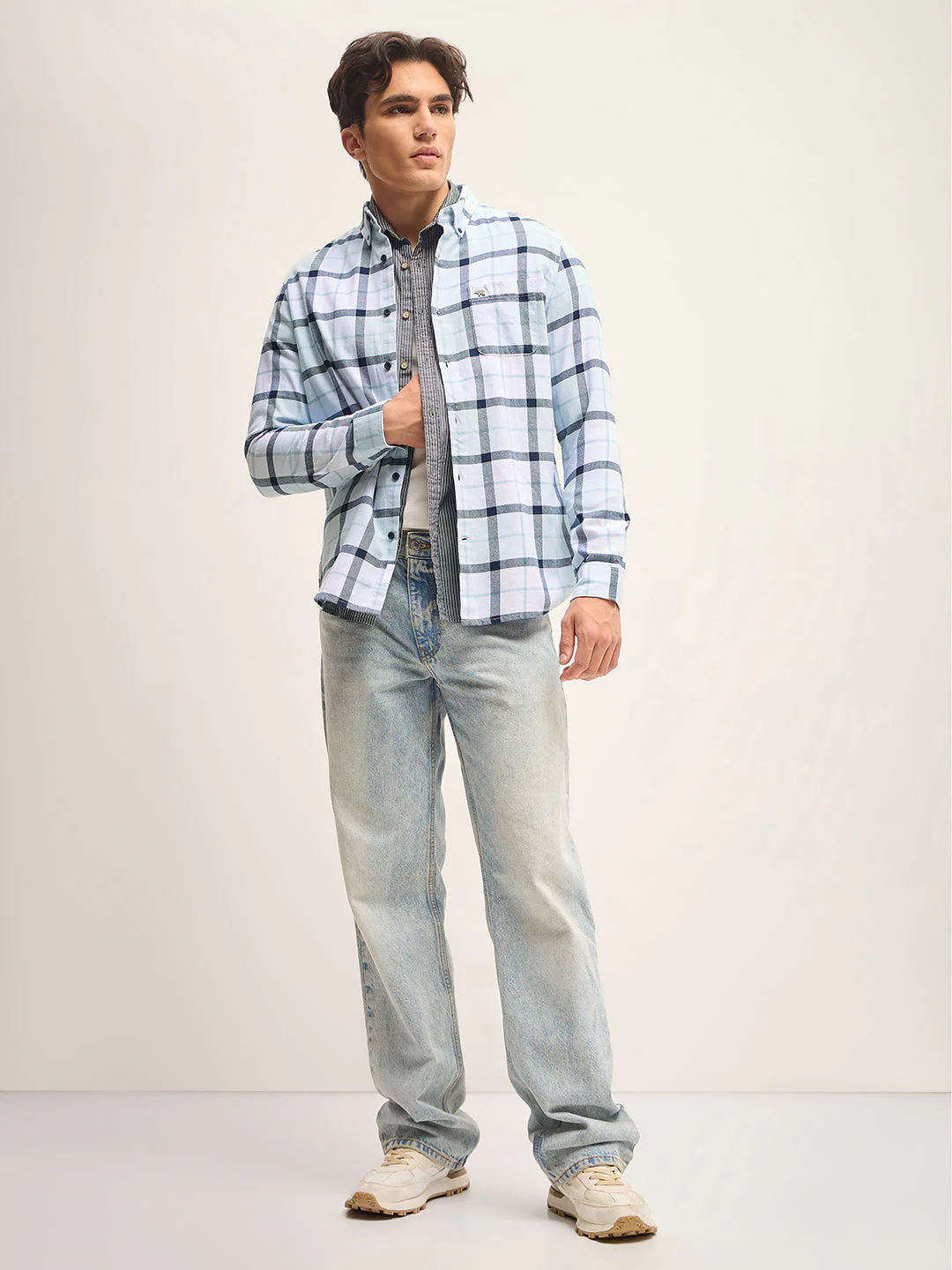 Men Blue Checked Slim Fit Casual Shirt - Image 4