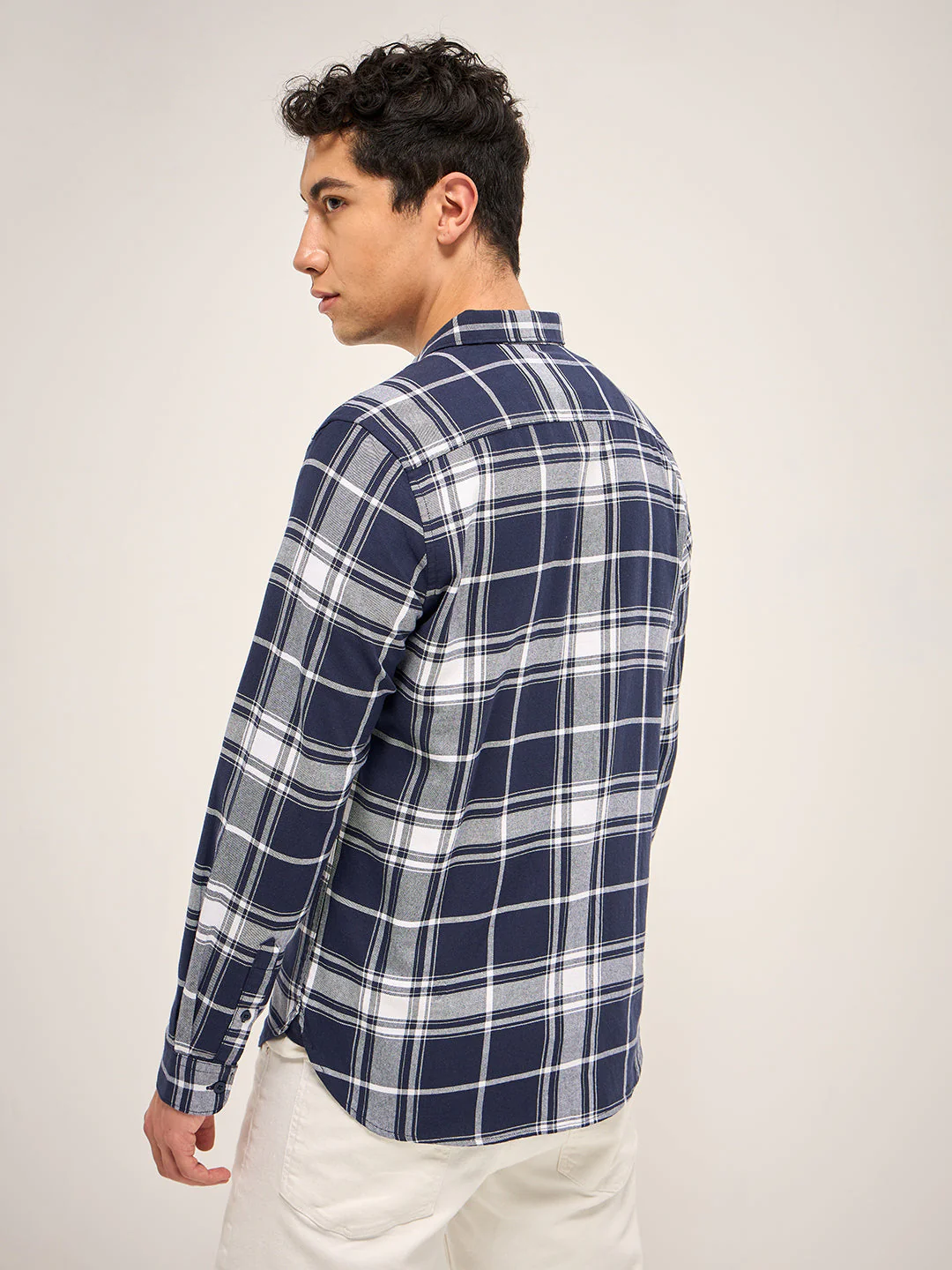 Men Blue Checked Slim Fit Casual Shirt - Image 2