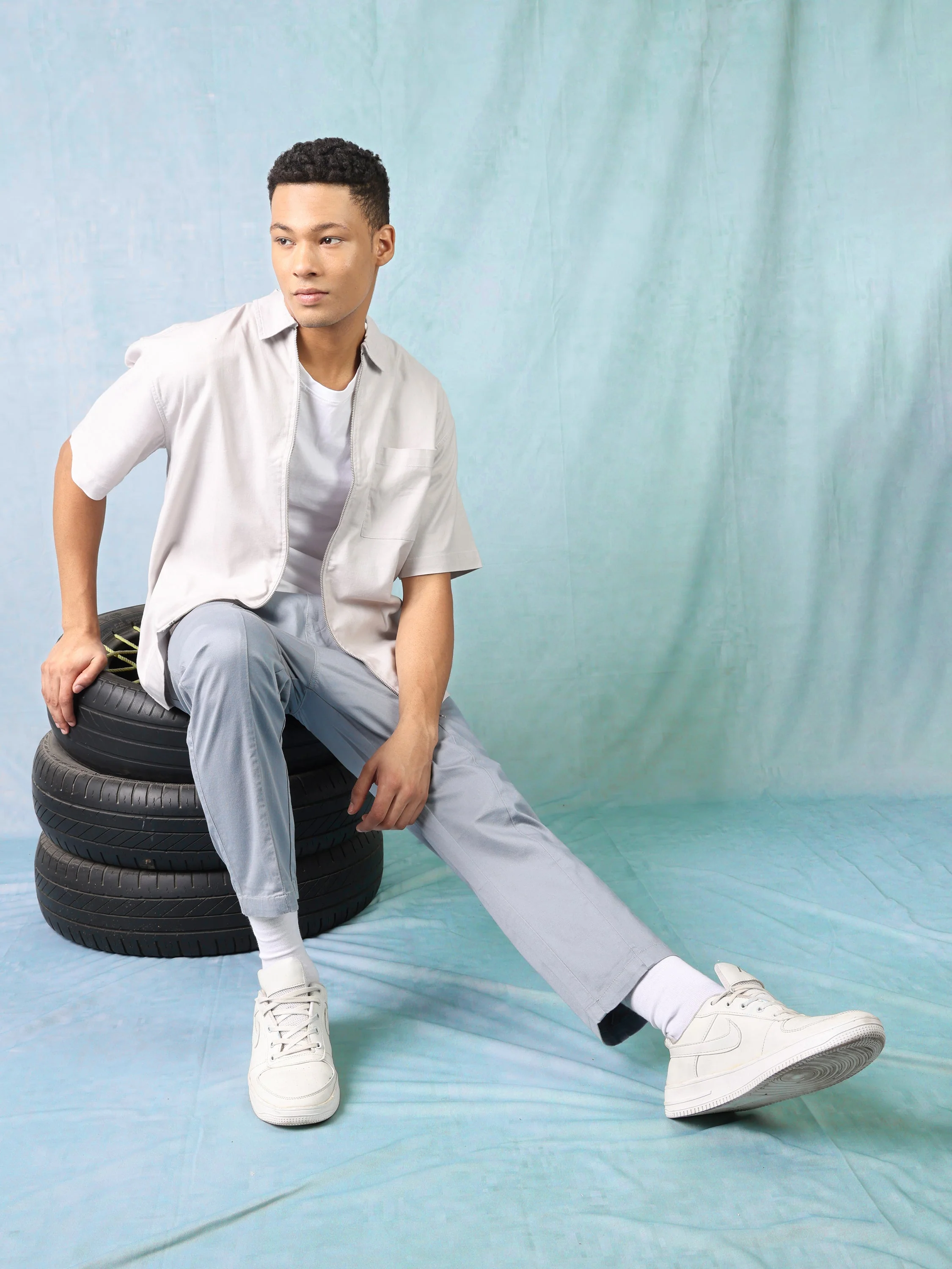Men Blue Comfort Fit Jogger with Front Pockets - Image 2