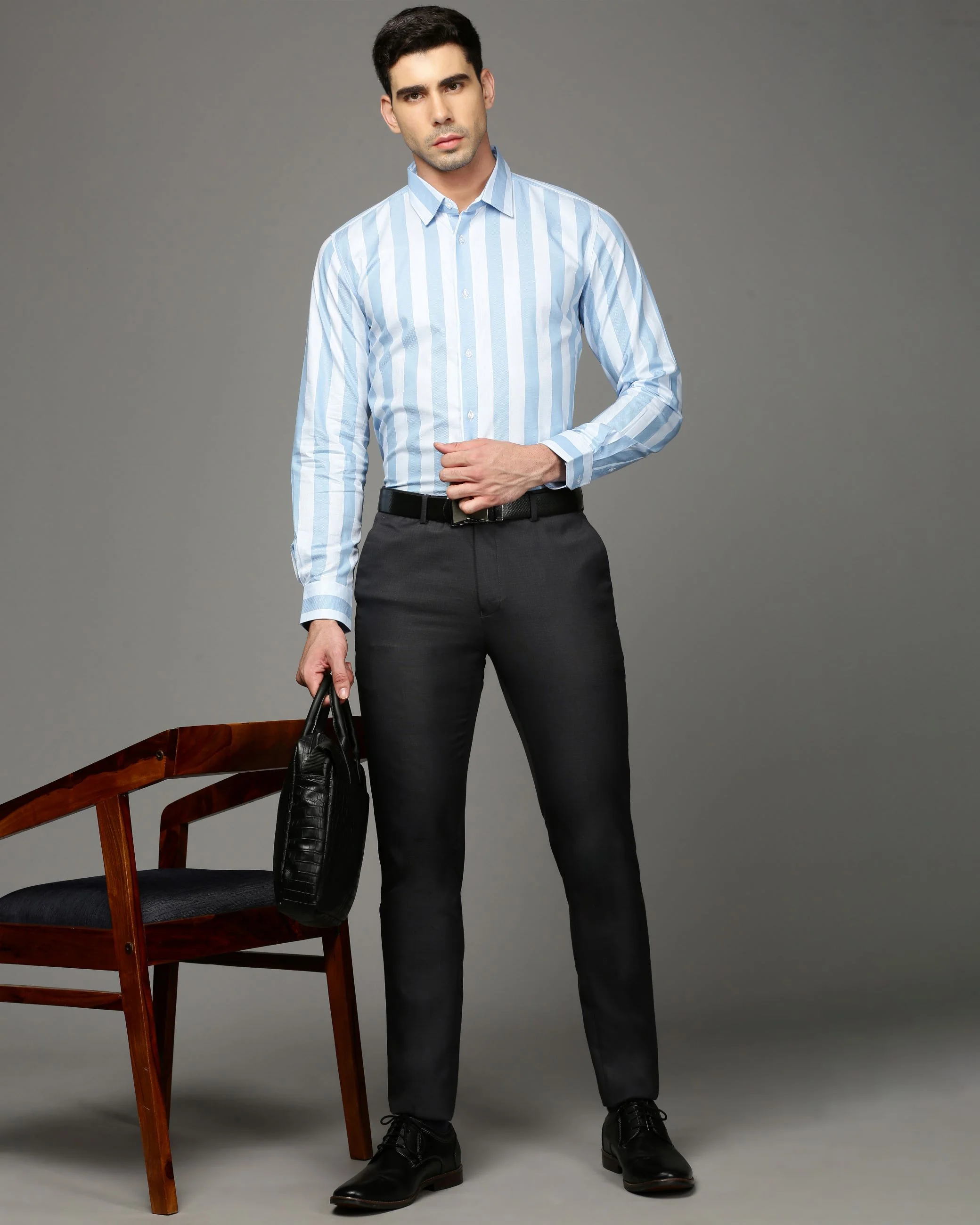Men Blue Cotton Blend Slim Shirt - Image 5