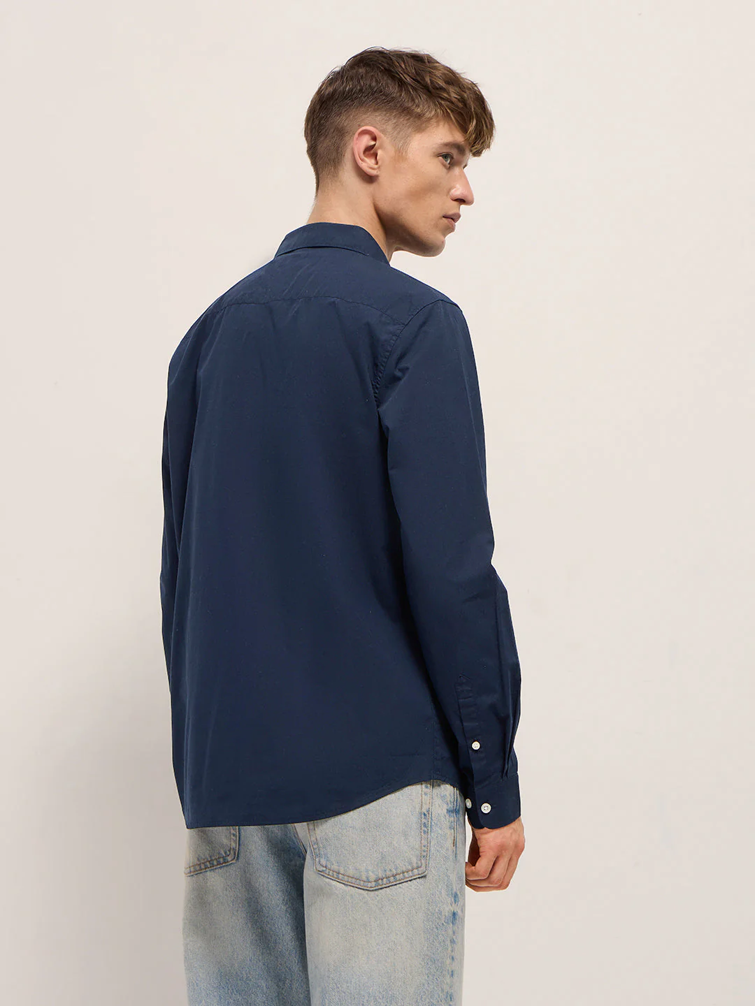 Men Blue Cotton Solid Slim Fit Casual Shirt - Image 2