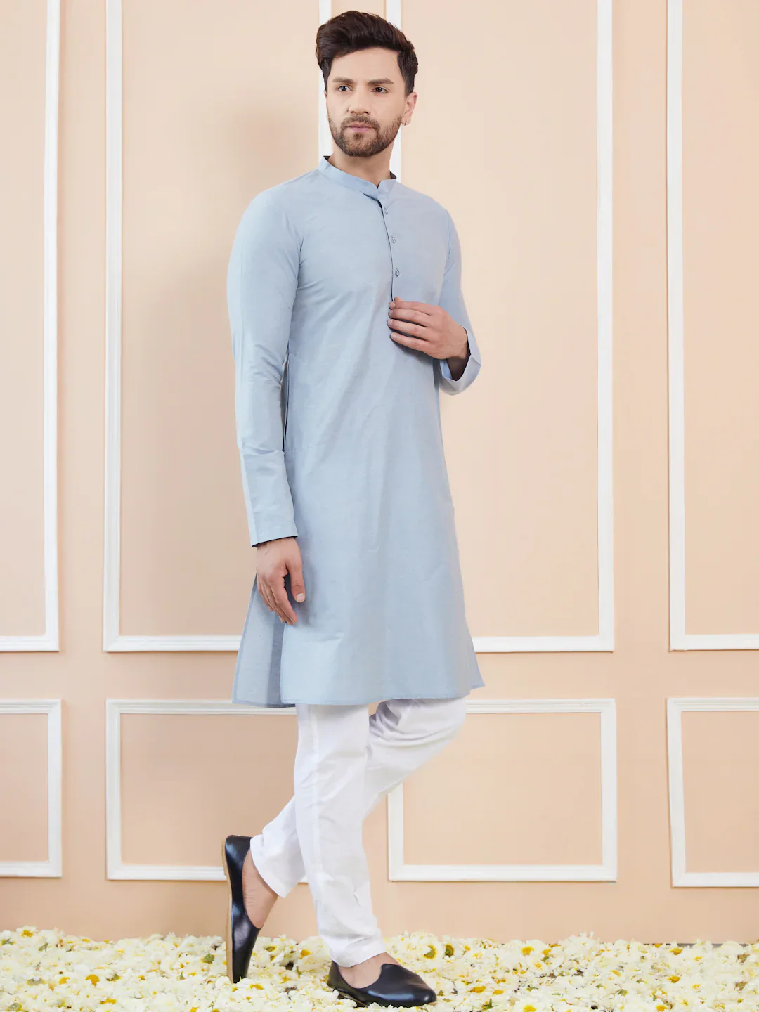 Men Blue Cotton Solid Straight Kurta - Image 2