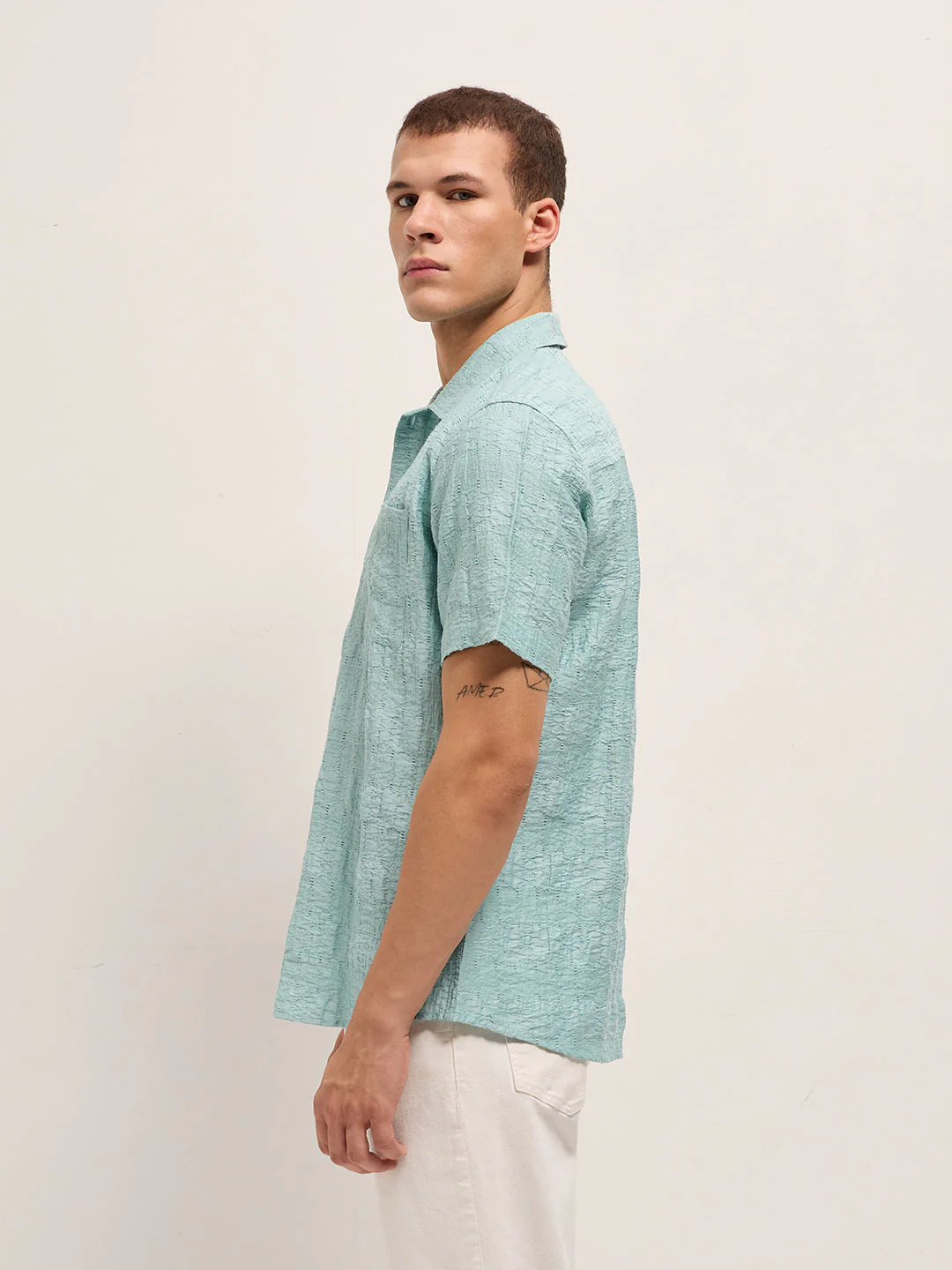 Men Blue Crinkle Textured Regular Fit Half-Sleeve Casual Shirt - Image 3