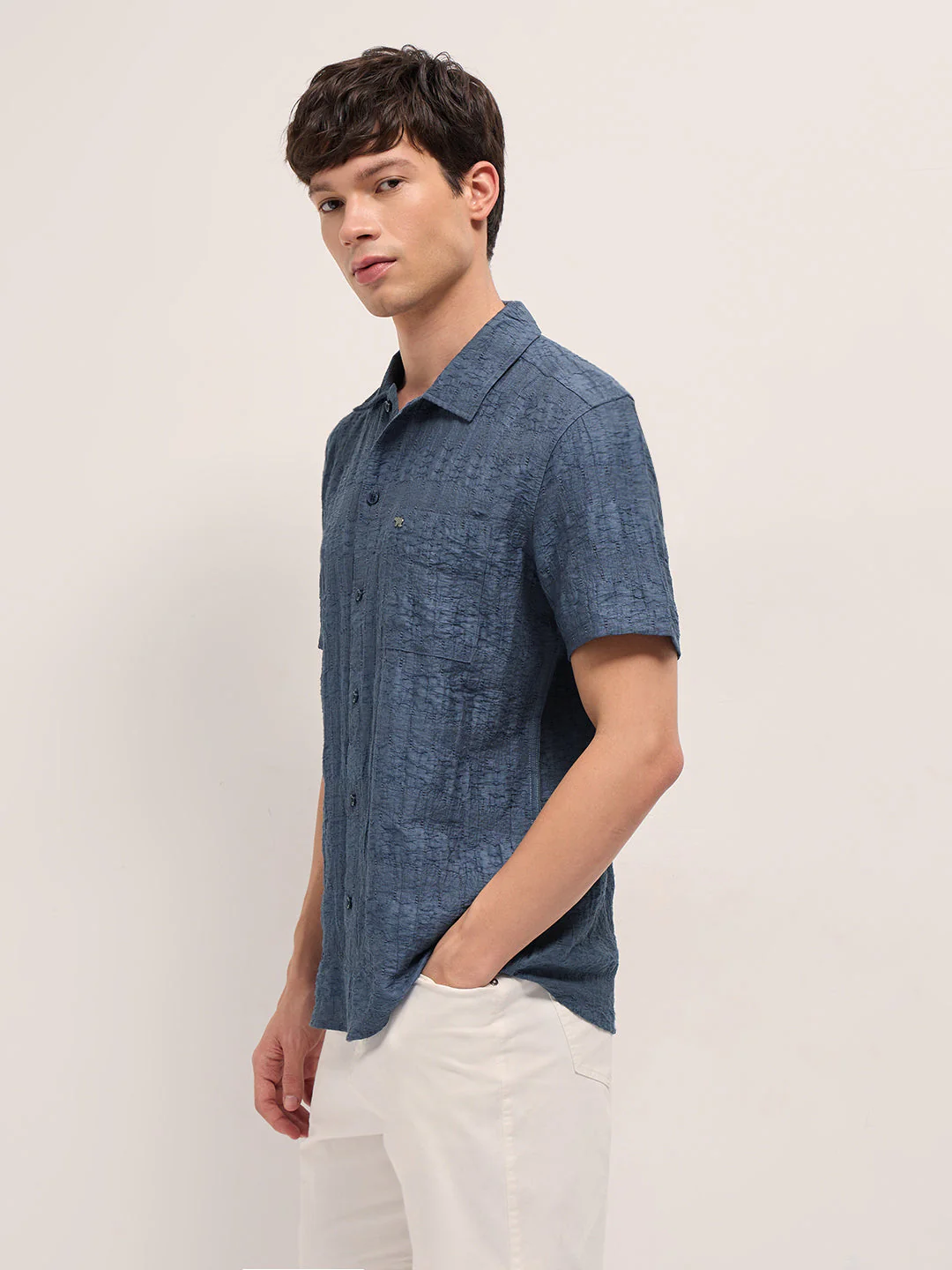 Men Blue Crinkle Textured Regular Fit Half-Sleeve Casual Shirt - Image 3