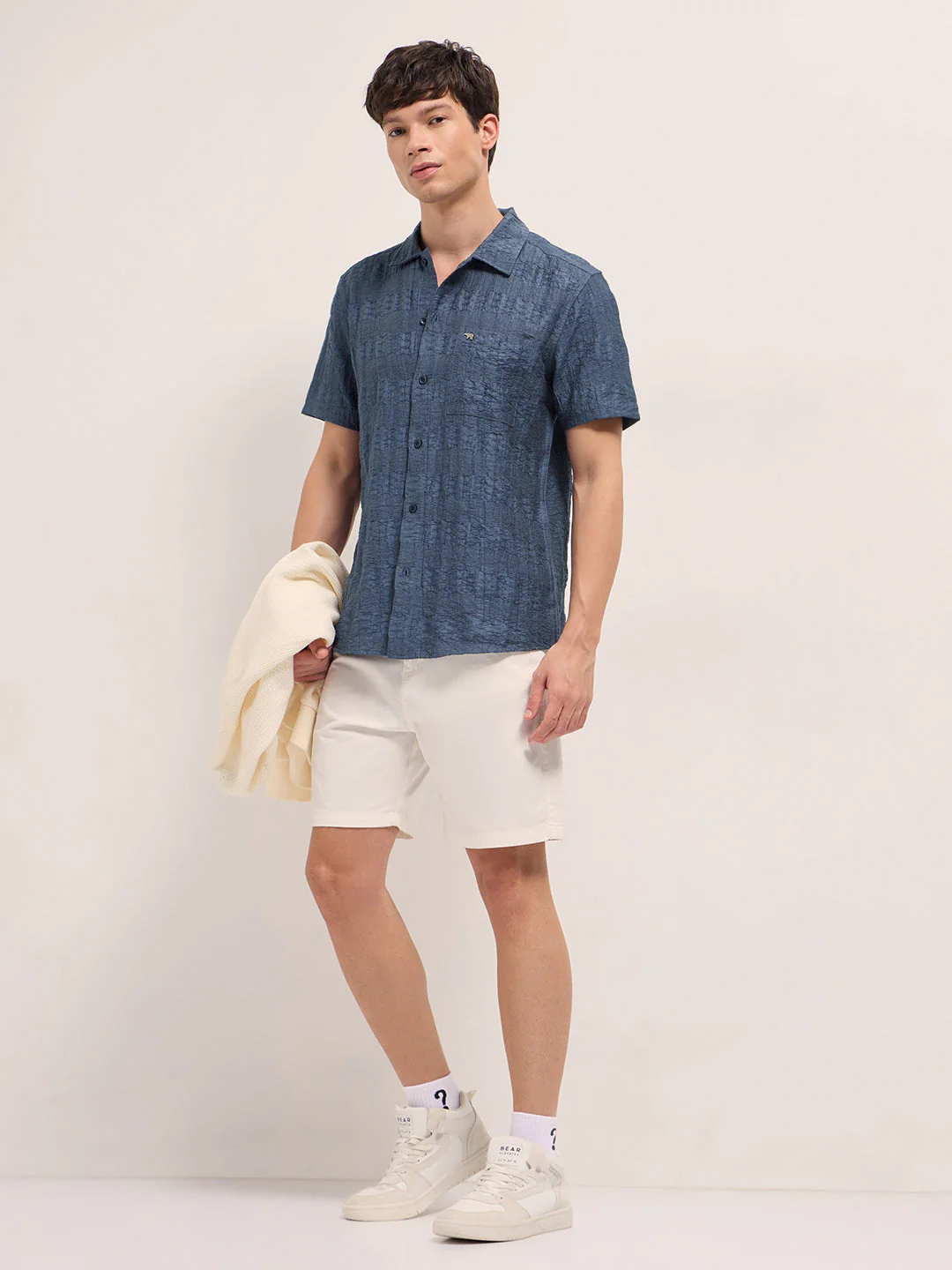 Men Blue Crinkle Textured Regular Fit Half-Sleeve Casual Shirt - Image 4