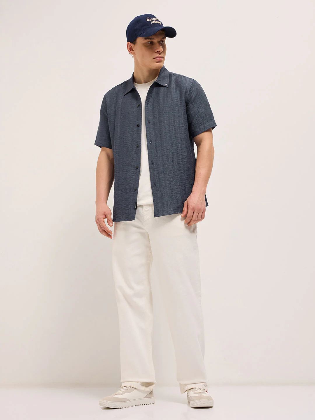 Men Blue Crinkled Textured Regular Fit Half-Sleeve Casual Shirt - Image 4