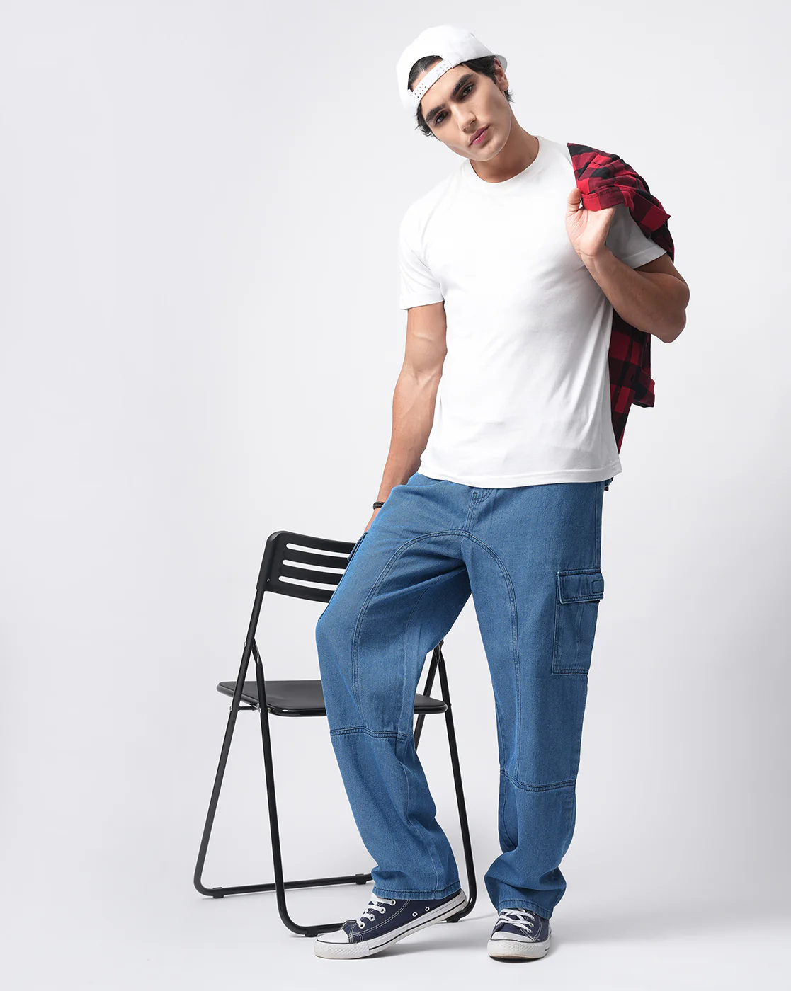 Men Blue Denim Cargo Pants - Image 2
