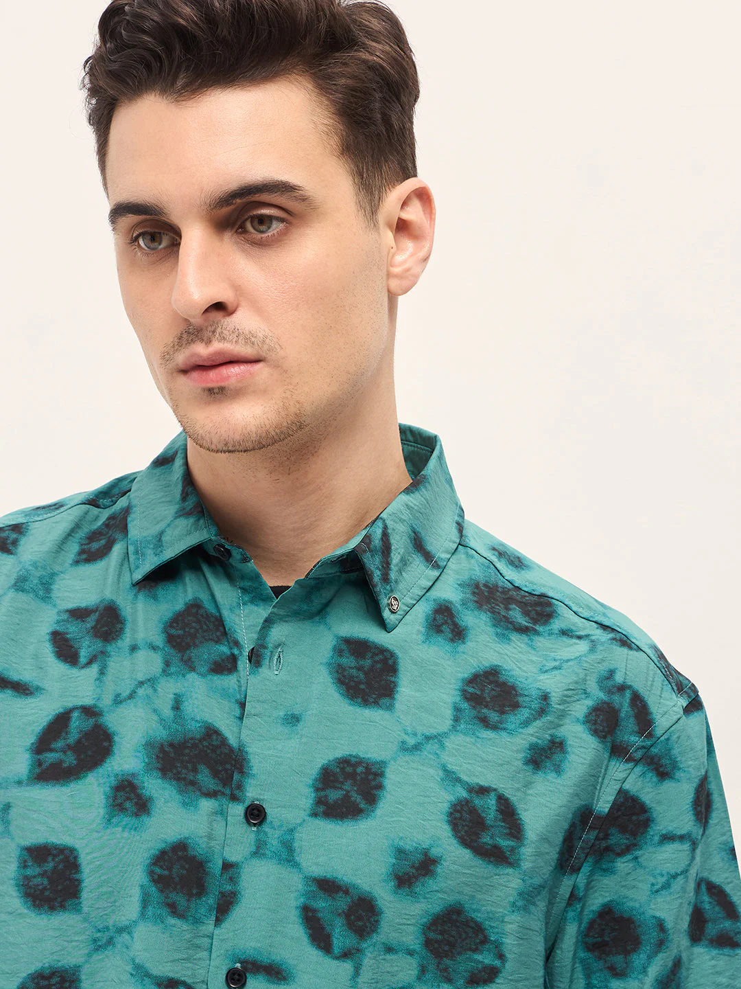 Men Blue Digital Print Relax Fit Casual Shirt - Image 5