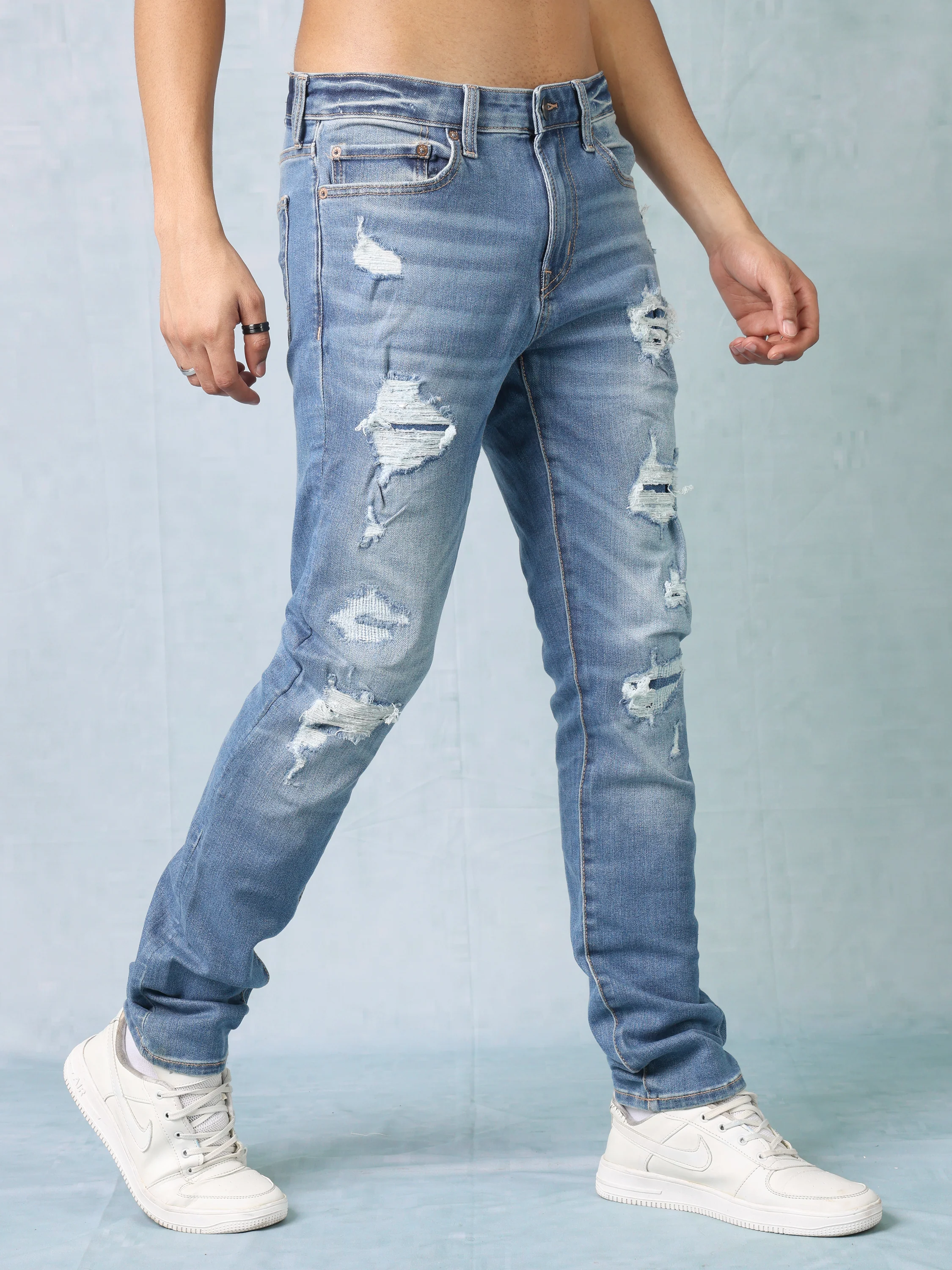 Men Blue Distressed Jeans - Image 6