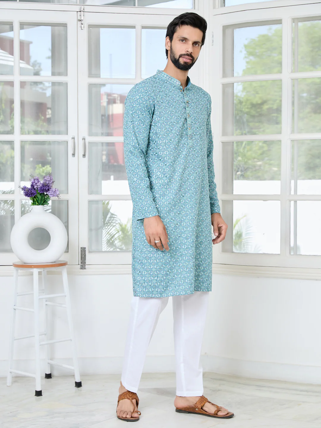 Men Blue Embroidered Mandarin Collar Straight Kurta - Image 2