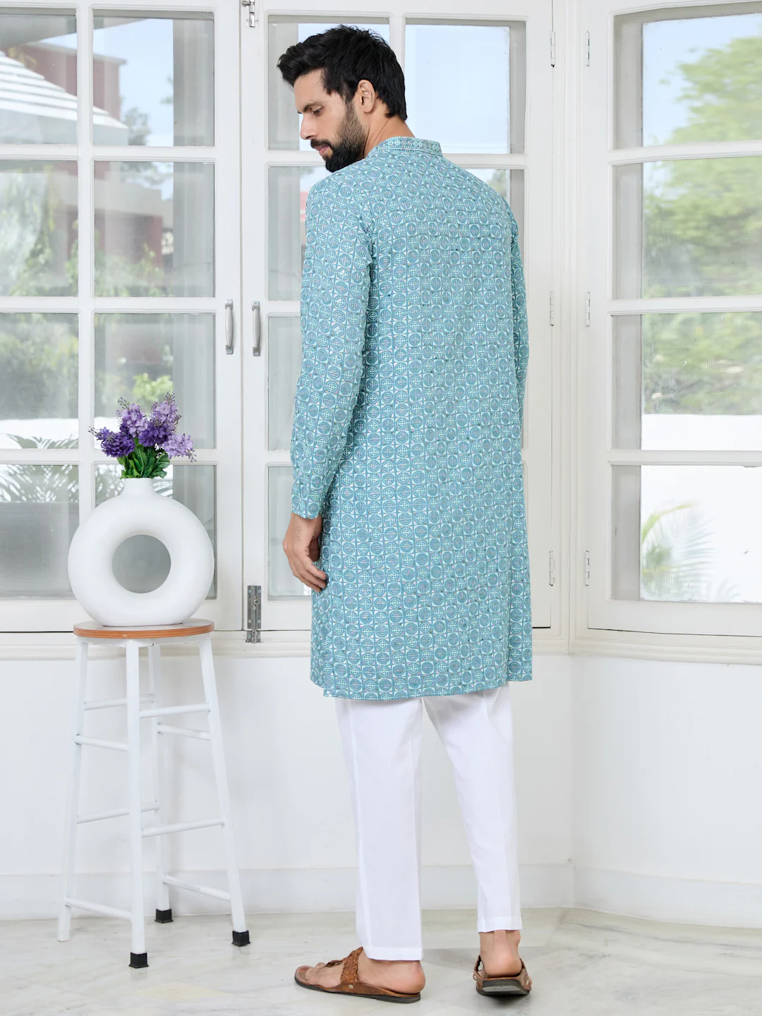 Men Blue Embroidered Mandarin Collar Straight Kurta - Image 3
